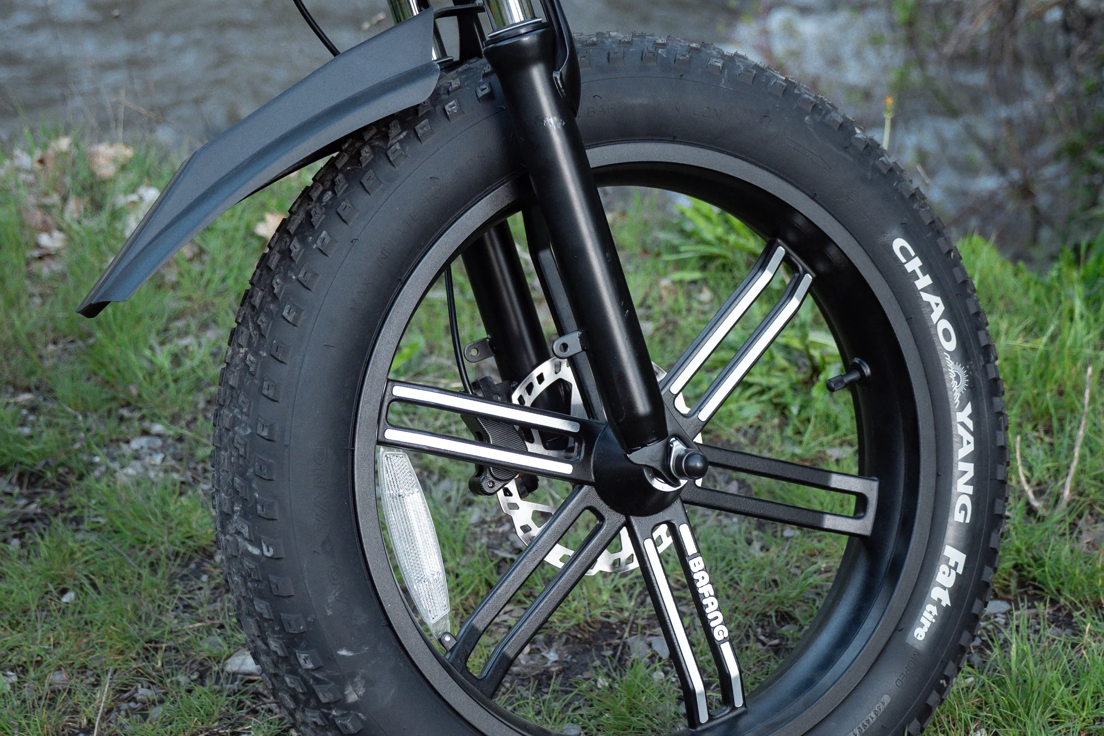 🔥 Luckeep X1 Folding eBike｜1200W Motor｜48V15Ah Battery｜28 MPH (45 km/h) Top Speed｜Long Range｜Off-Road｜Compact & Foldable