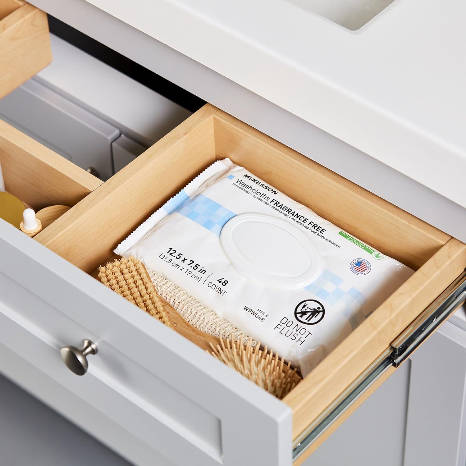 McKesson StayDry Disposable Wipe 12 Pack, 600 Washcloths - Large Adult Body and Incontinence Washcloths with Aloe and Vitamin E, Alcohol-Free, 50 Wipes Per Pack