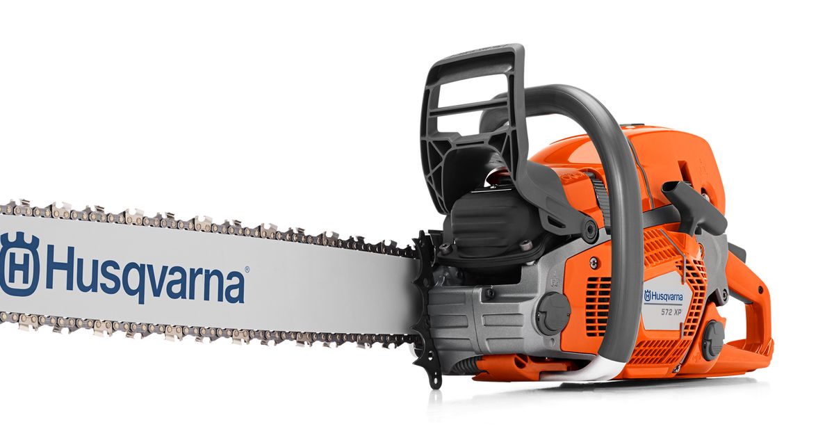 Husqvarna 572 XP®, the ultimate wood-cutting machine, with special winter offers