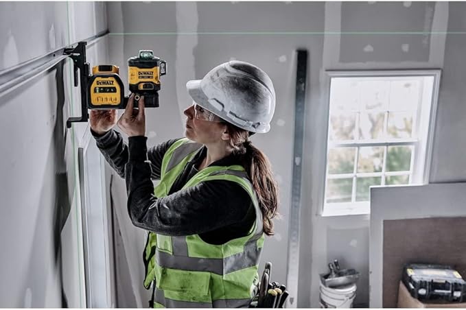 DEWALT DCLE34030G 20V MAX Laser Level Kit,  Limited-Time Offer