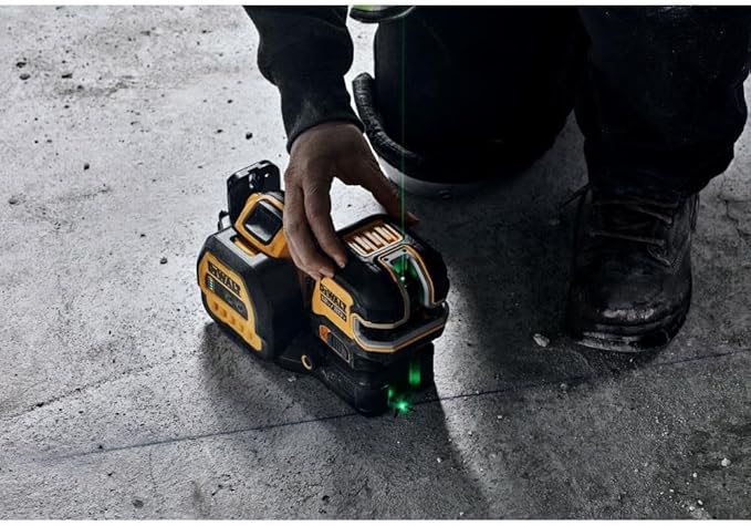 DEWALT DCLE34030G 20V MAX Laser Level Kit,  Limited-Time Offer