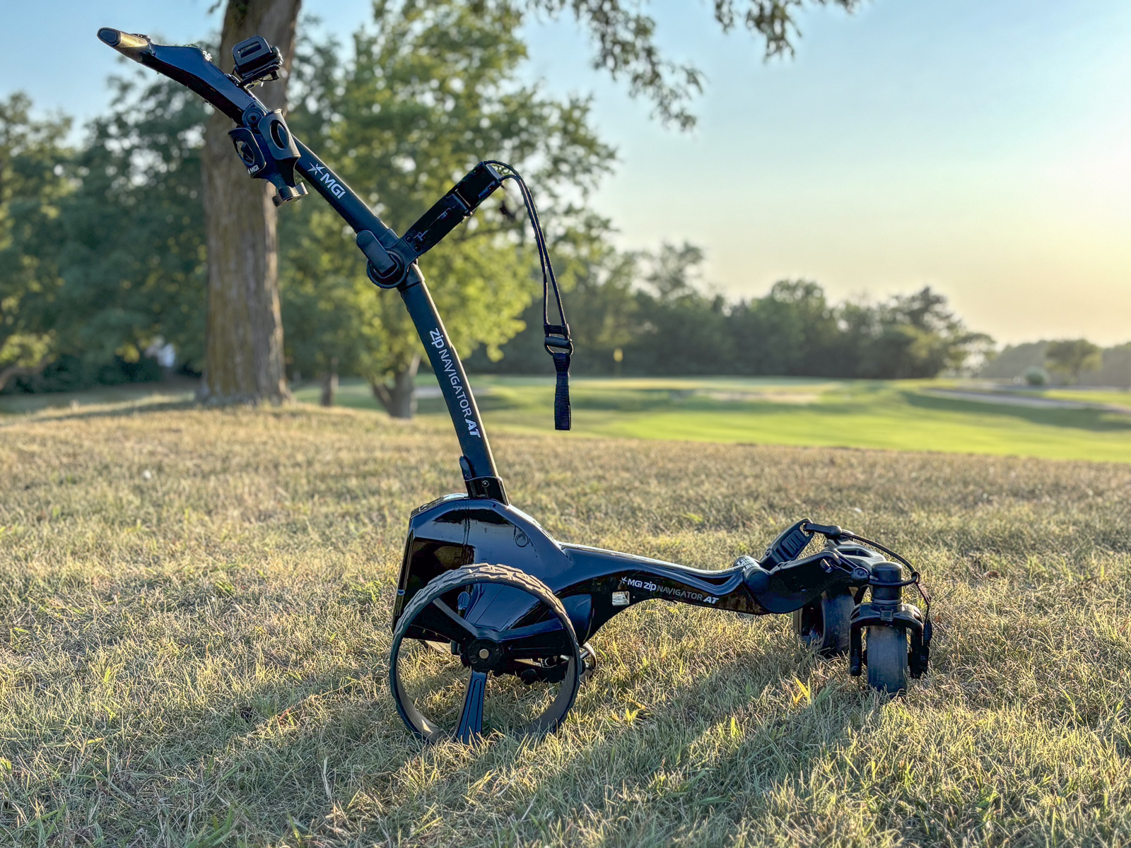 MGI Zip Navigator AT (All Terrain) Lithium Remote Control Golf Caddy