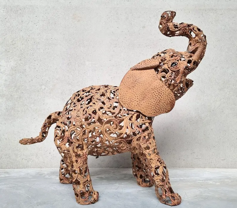 Large metal elephant - Decorative art elephant - Garden and patio decoration - Elephant gift idea