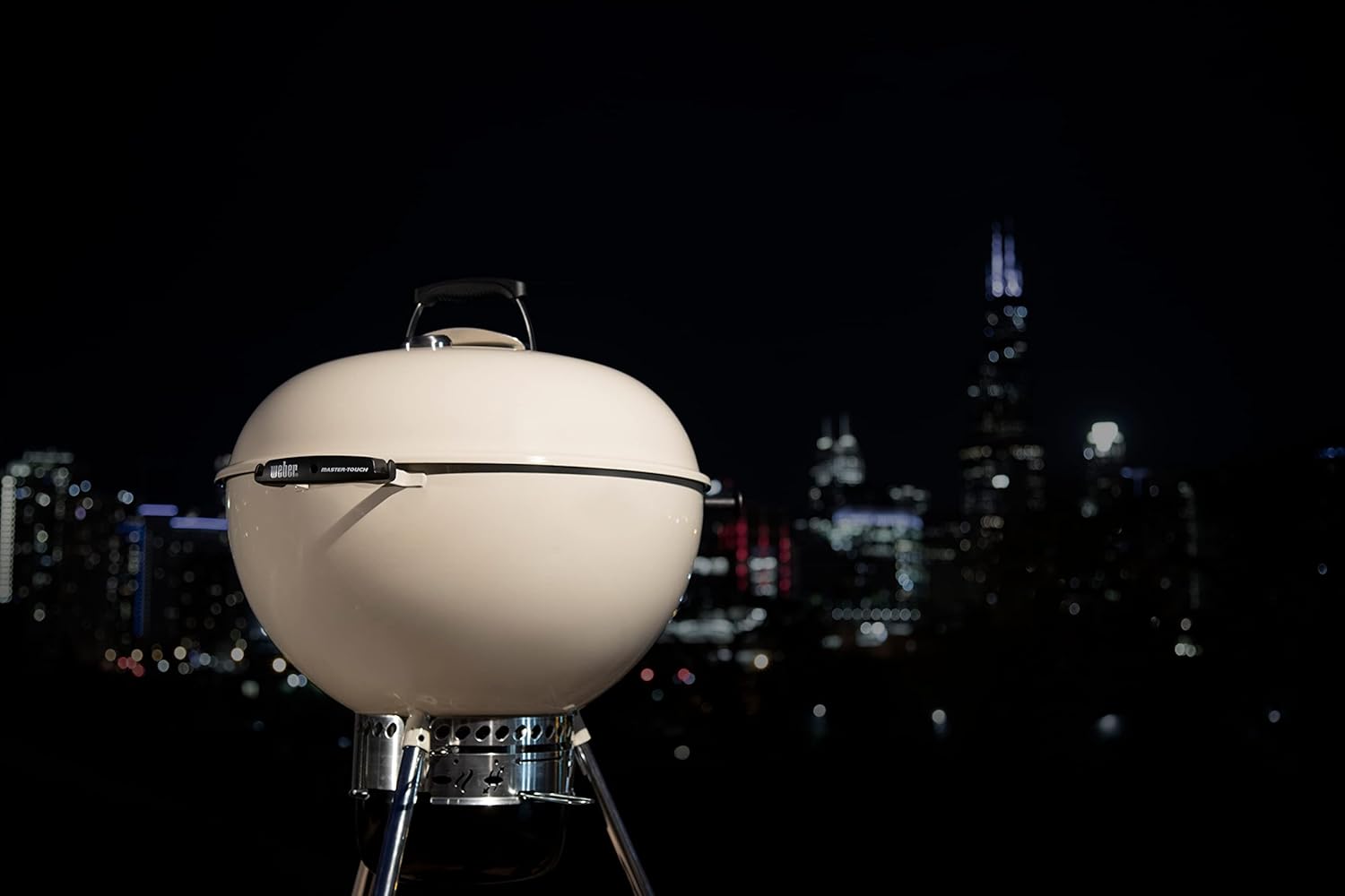 Weber Master-Touch Charcoal Grill for Outdoor Cooking and Barbecue, 22-Inch