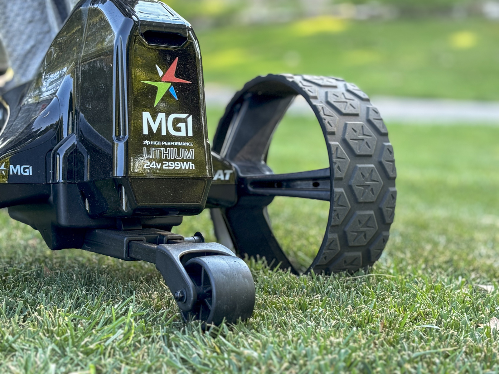 MGI Zip Navigator AT (All Terrain) Lithium Remote Control Golf Caddy