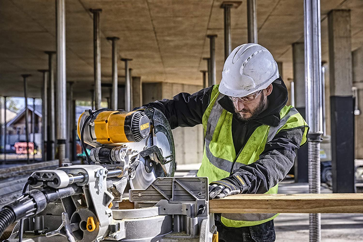 💥 DEWALT DWS780 12-Inch Double Bevel Sliding Compound Miter Saw (DWS780)