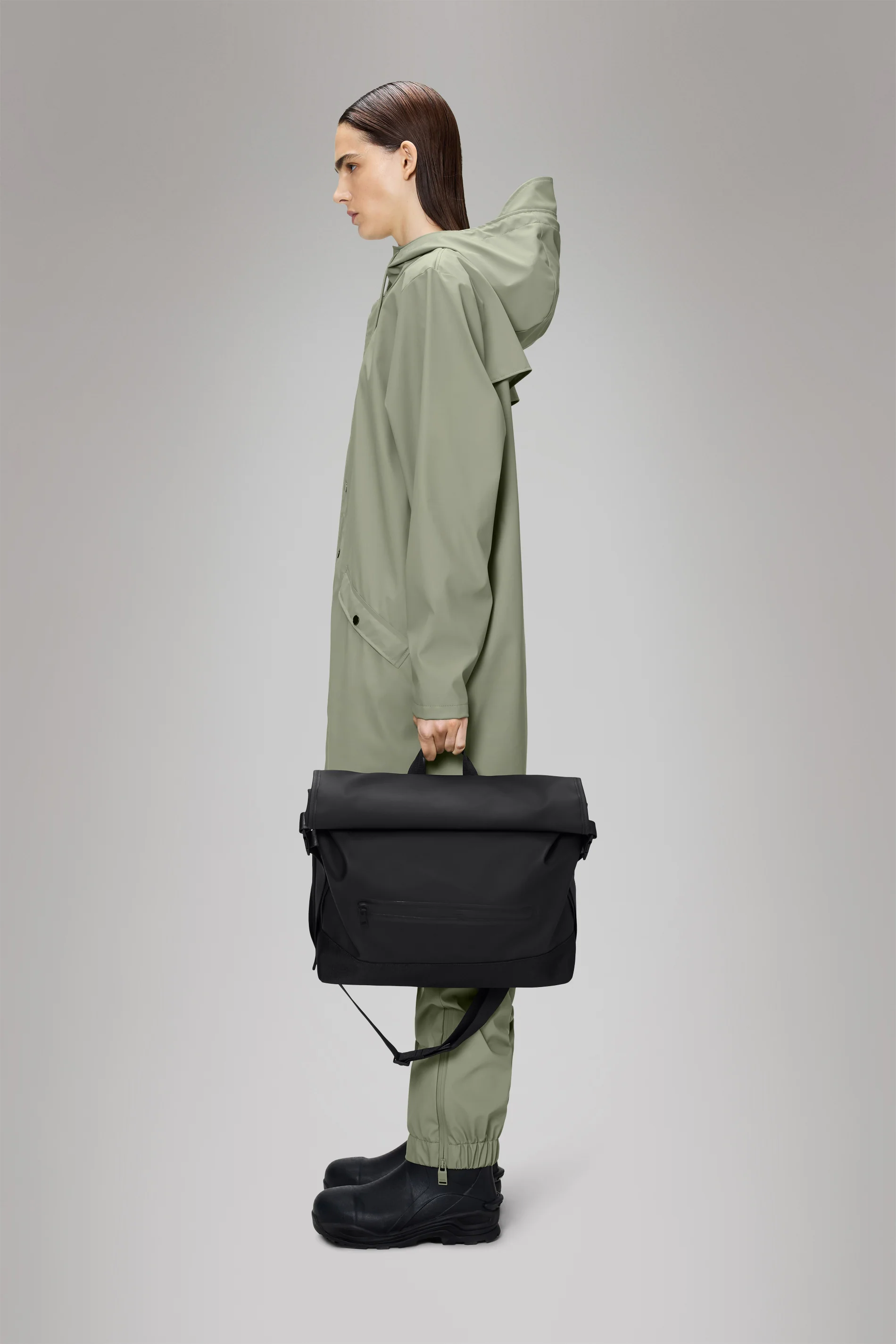 Trail Rolltop Messenger Bag