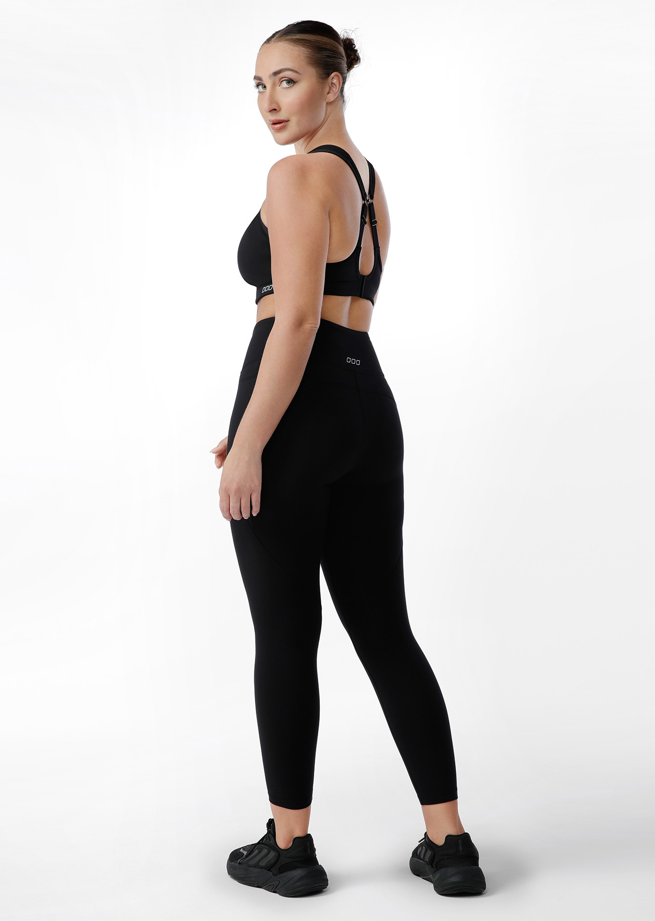 Lorna Jane Hold And Mould Sports Bra