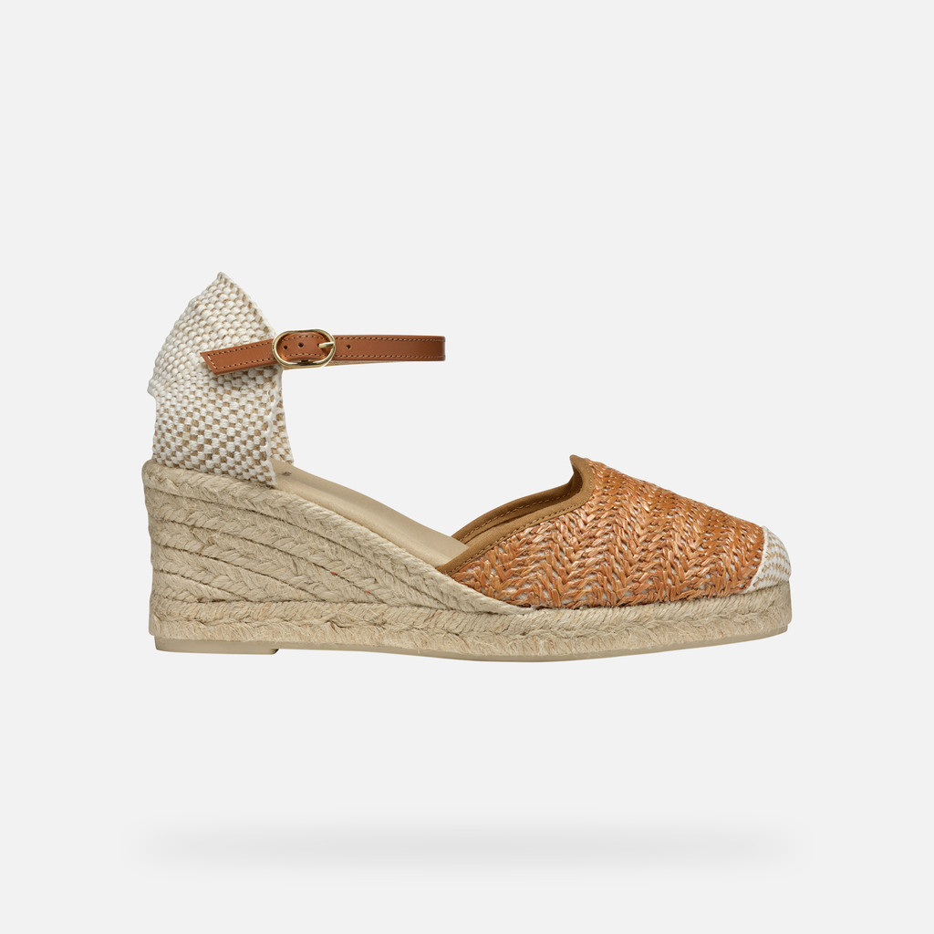 Gelsa Low Woman