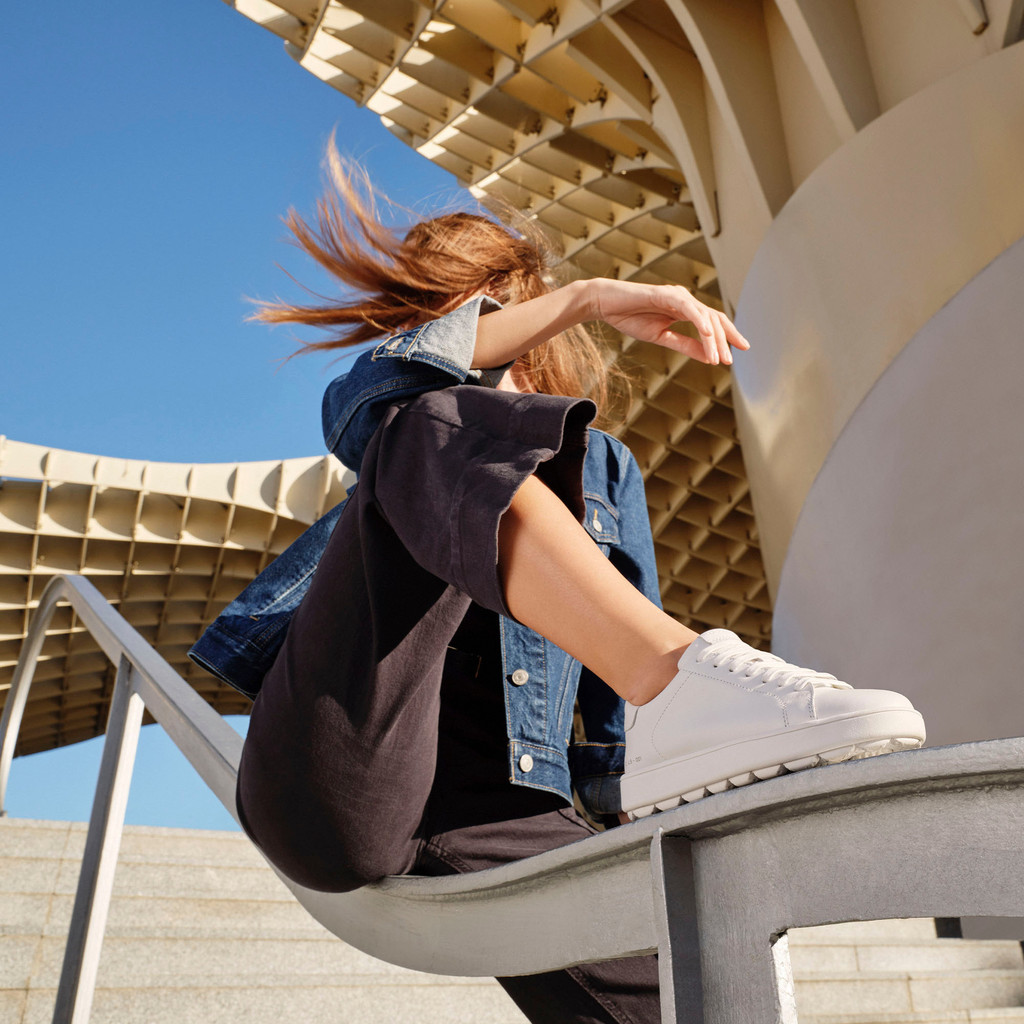 Spherica Ecub-1 Woman