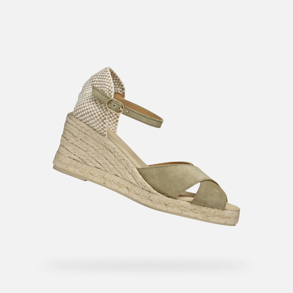 Gelsa Low Woman