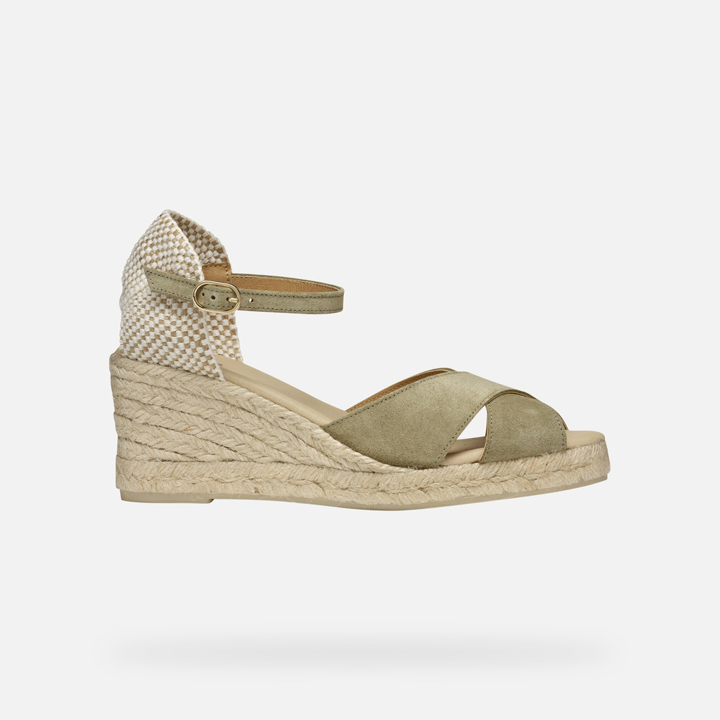 Gelsa Low Woman