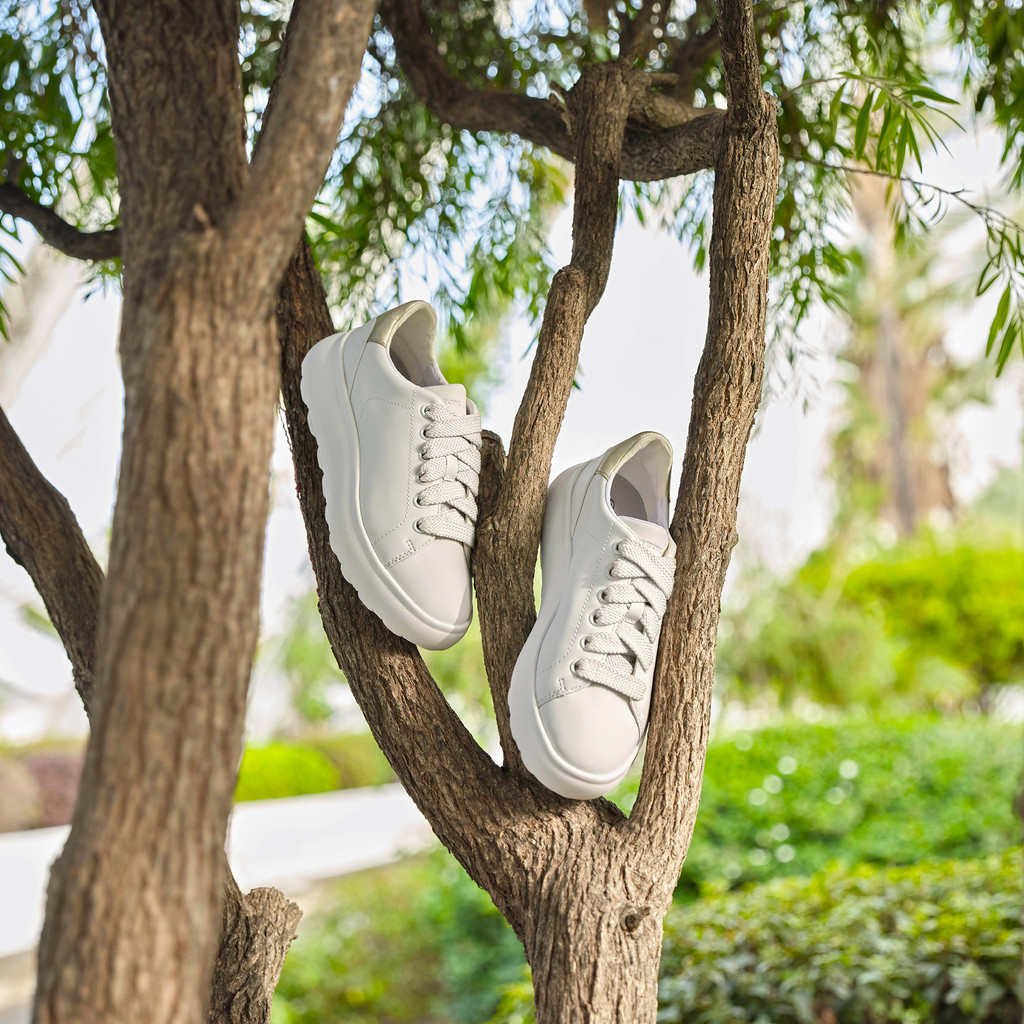 Spherica Ec4.1 Woman