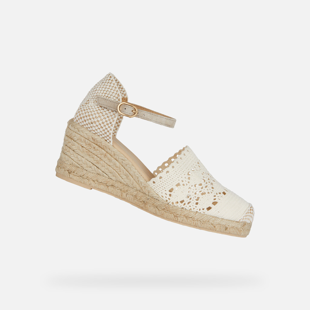 Gelsa Low Woman