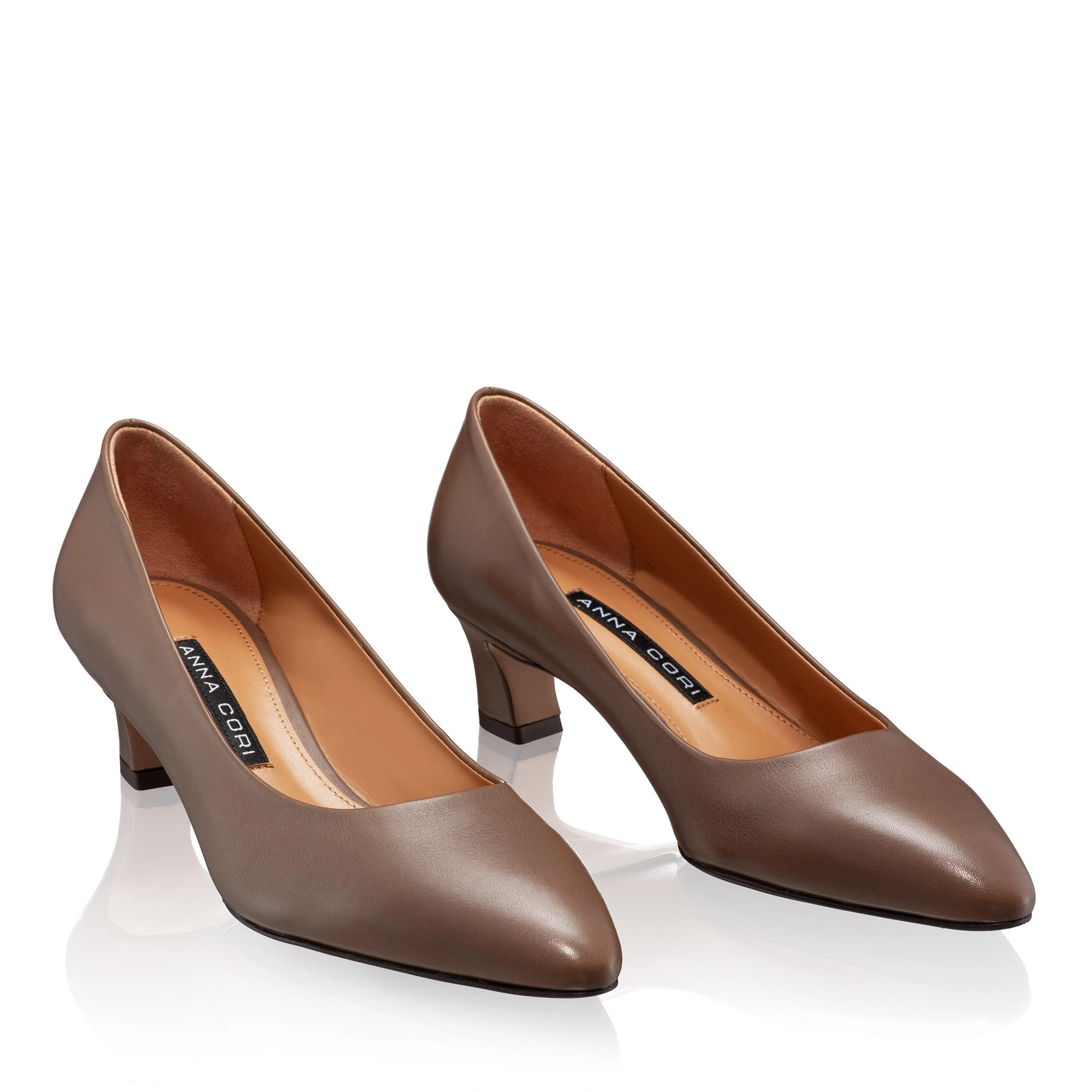 Mid-heel Pointed Toe Pumps 8218 Vitello Palude