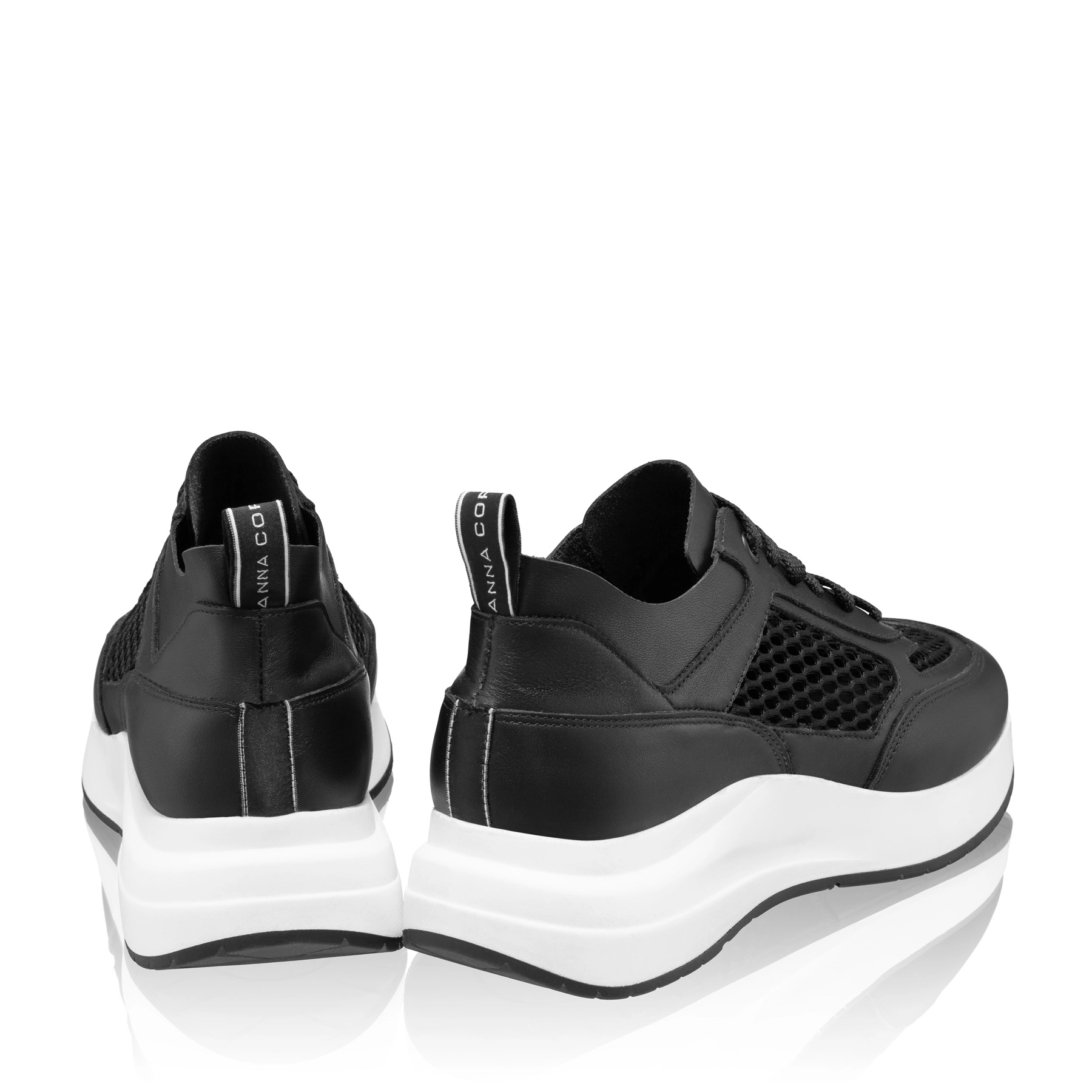 8132 Vitello+Black Mesh
