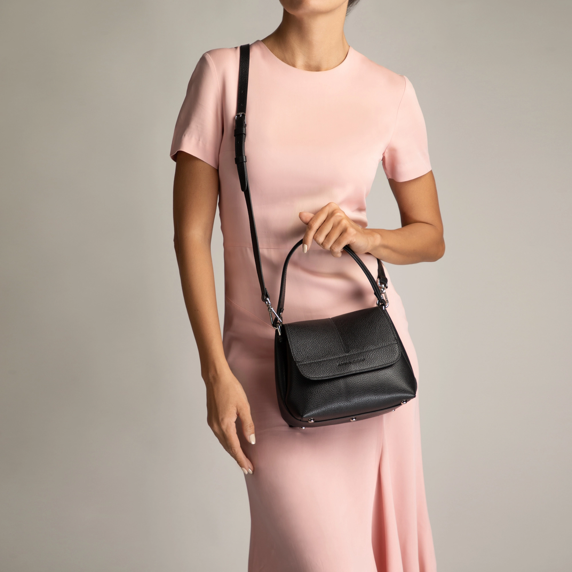 Women Leather Hand Bag CAYA 01 BOTTALATO BLACK