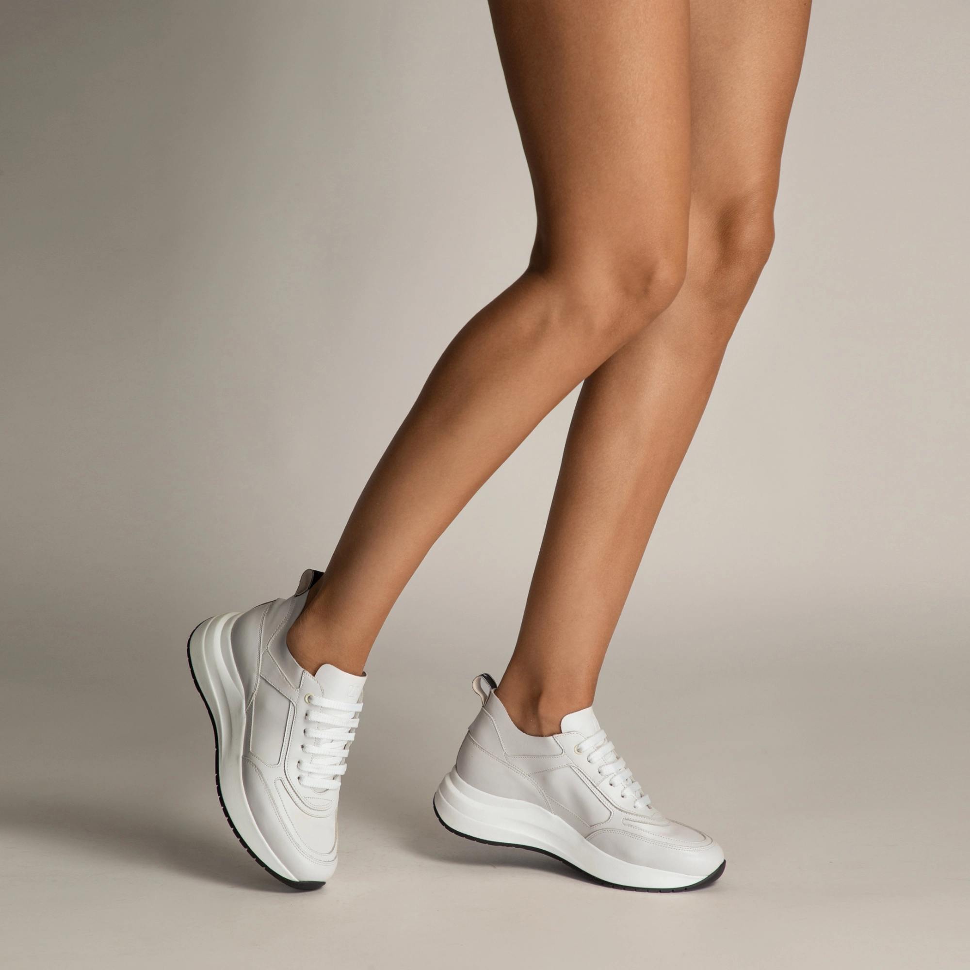 Women leather sport shoes 8072 Vitello Panna