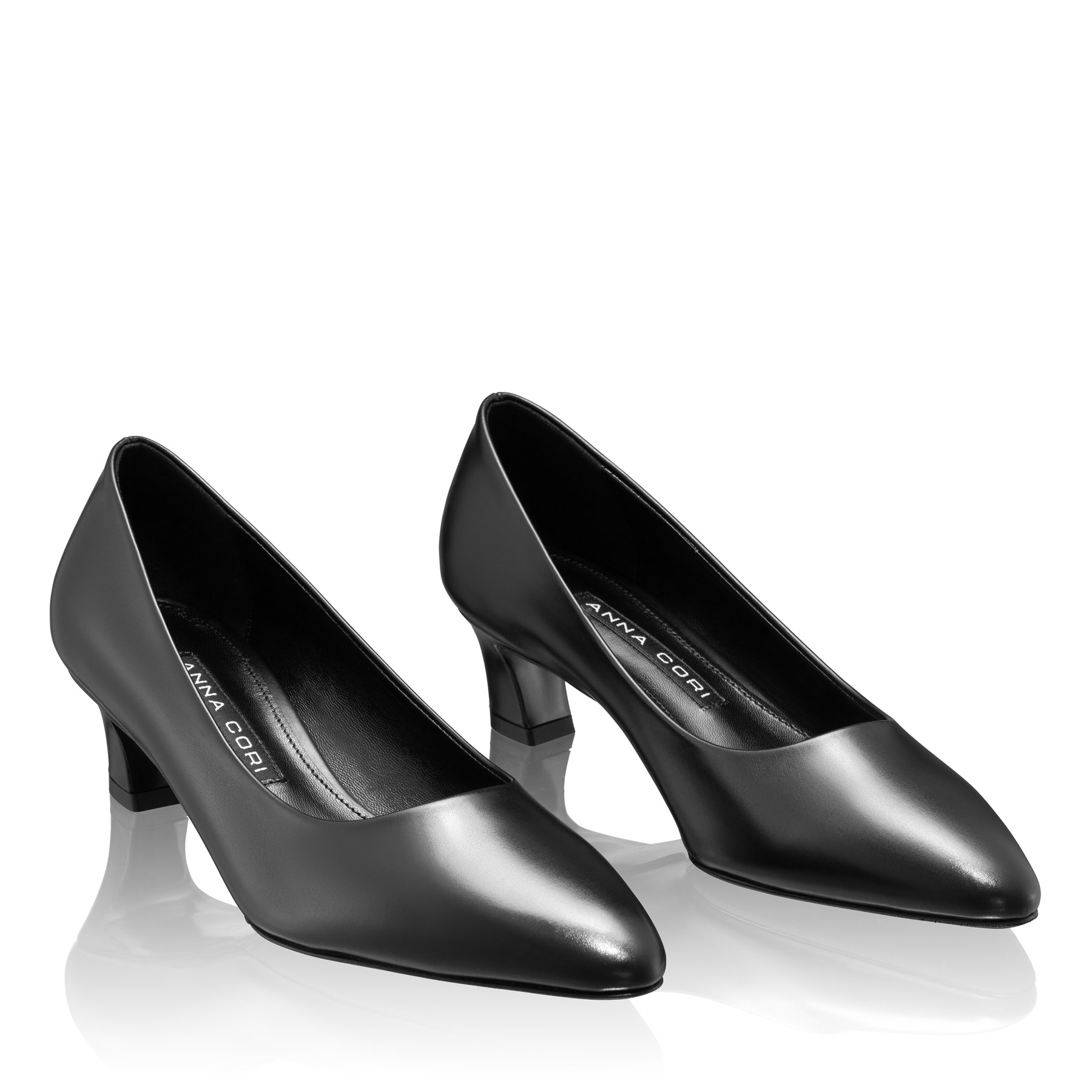 Mid-heel Pointed Toe Pumps 8218 Vitello Black