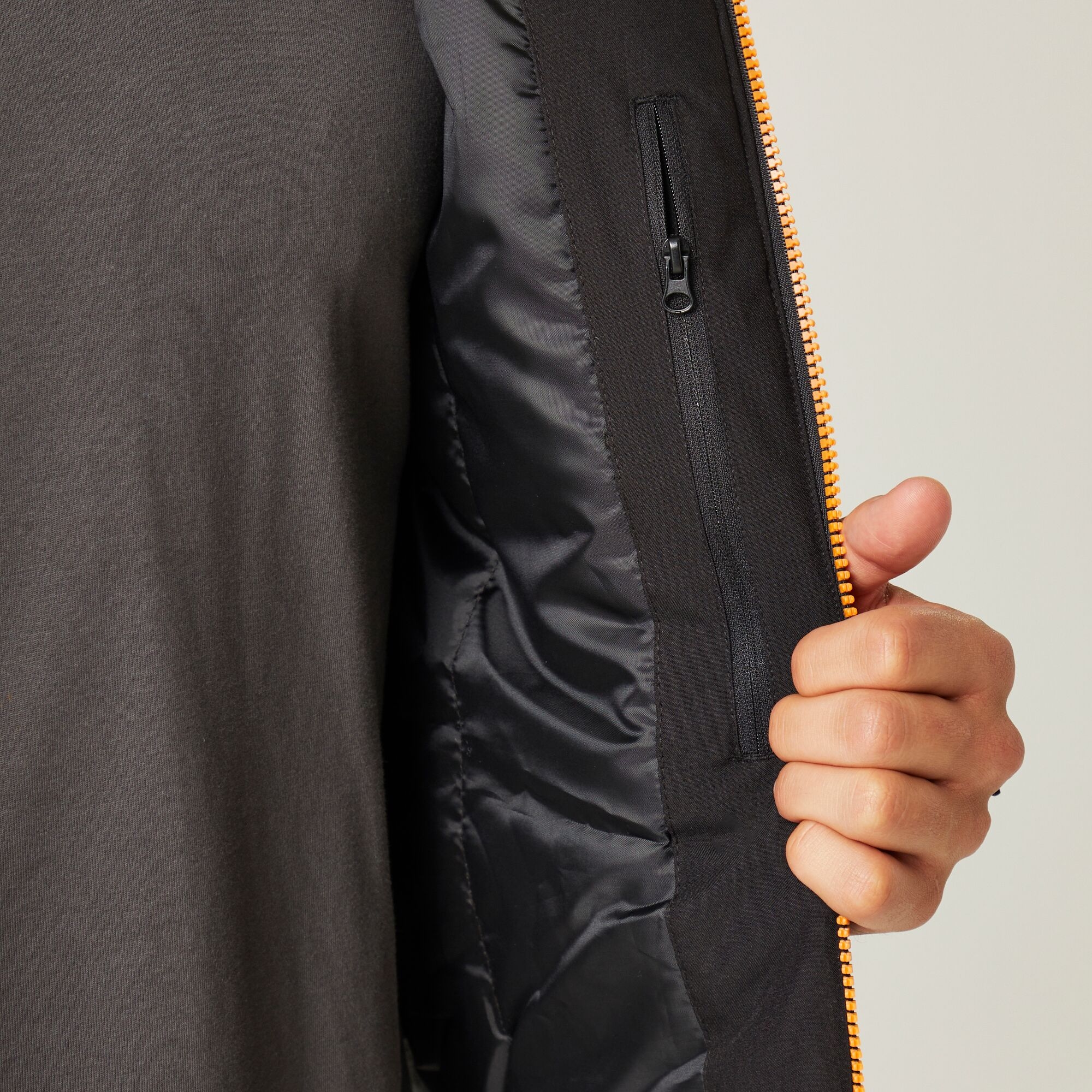 Men's Navigate Insulated Jacket | Black Orange Pop