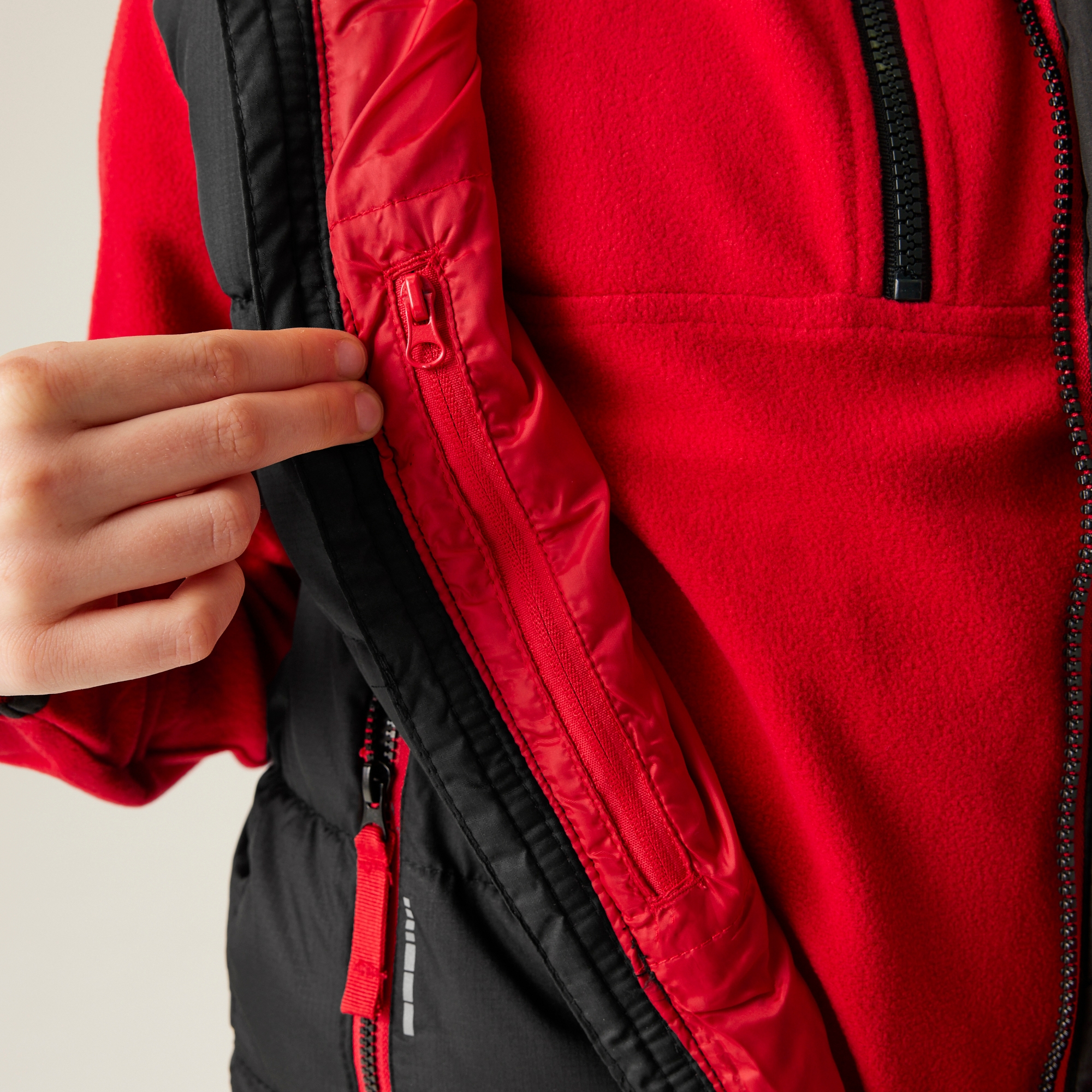 Kids' Scholar Thermal Bodywarmer | Black Classic Red