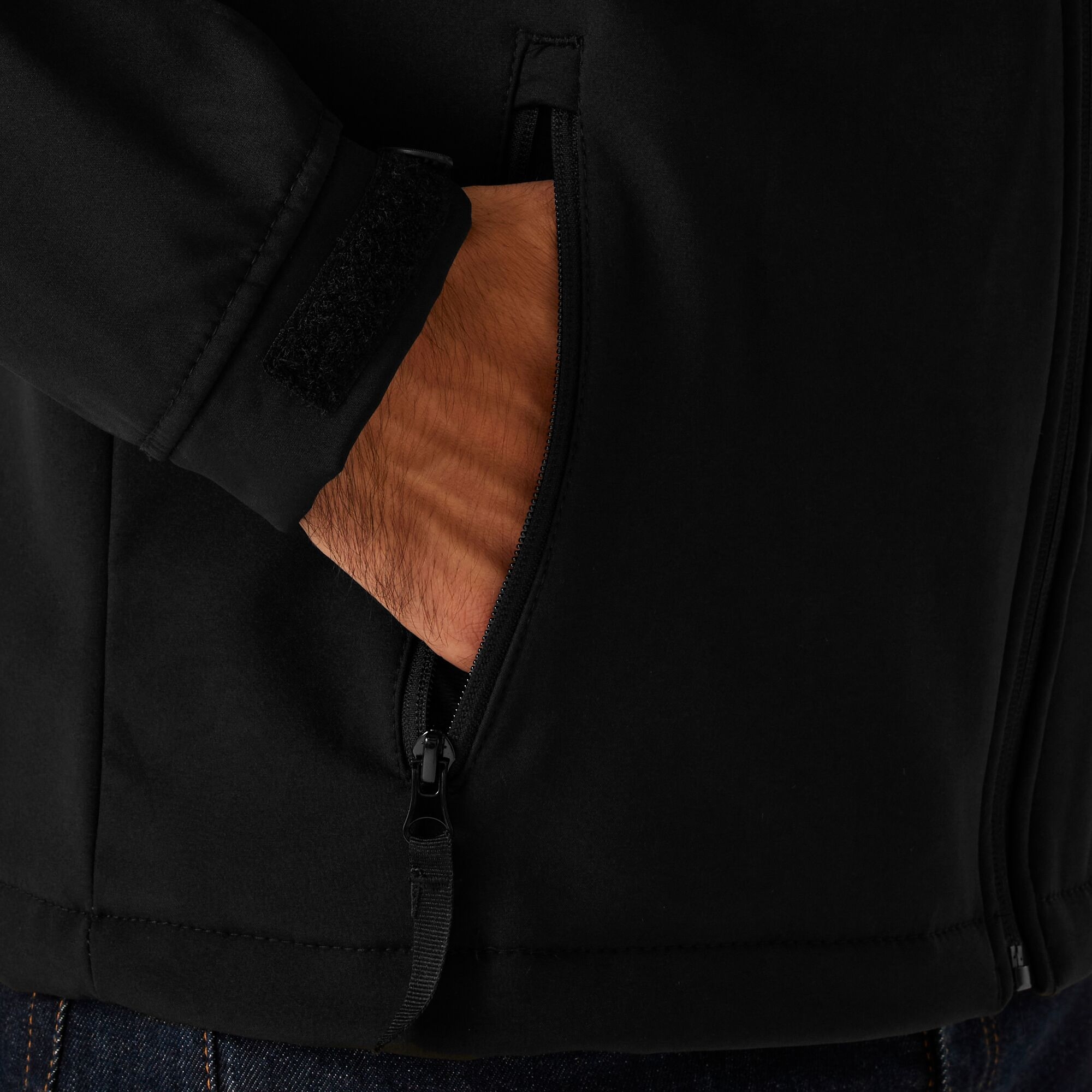 Men's Hydroforce 3 Layer Membrane Hooded Softshell Jacket | Black