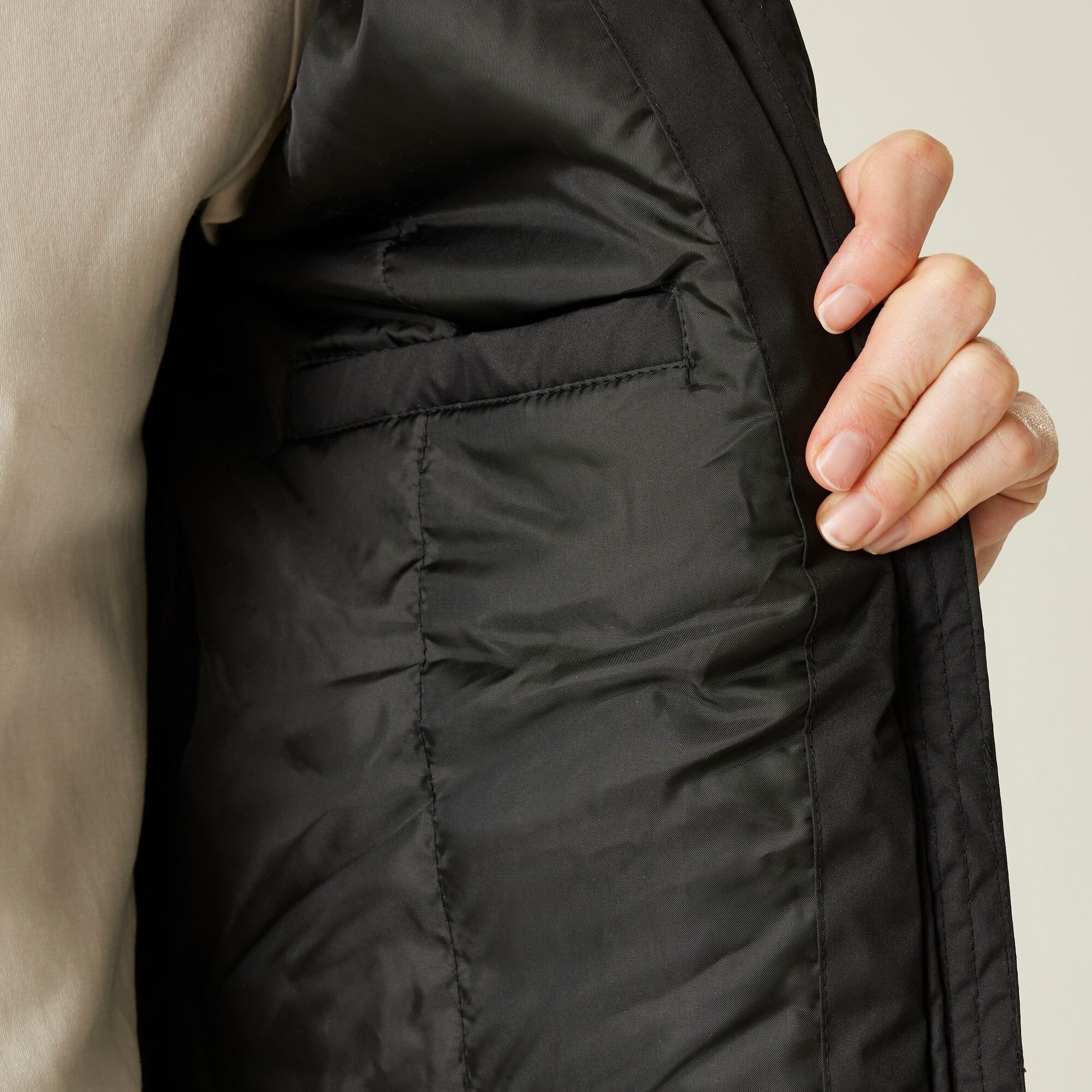 Women's Broadia Waterproof Jacket | Black