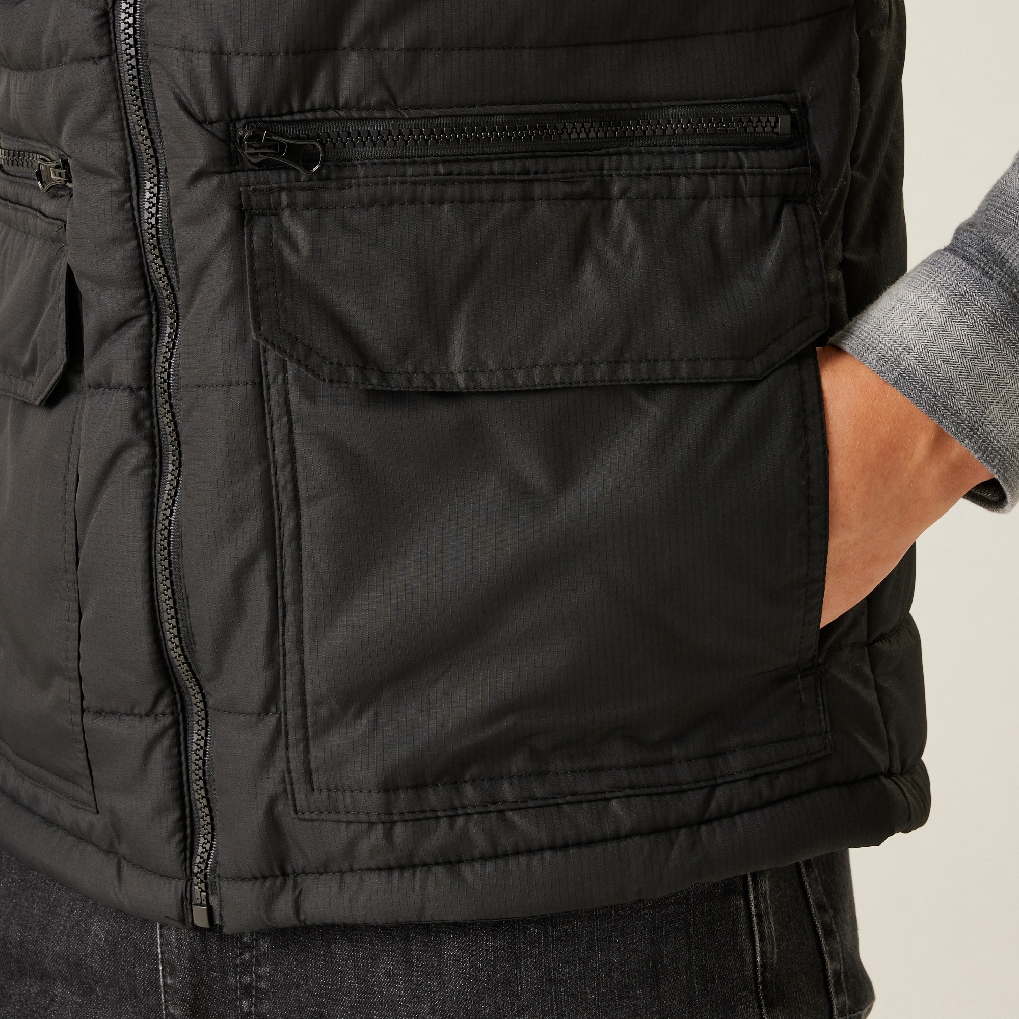 Men's Steller Multi Zip Insulated Bodywarmer | Black
