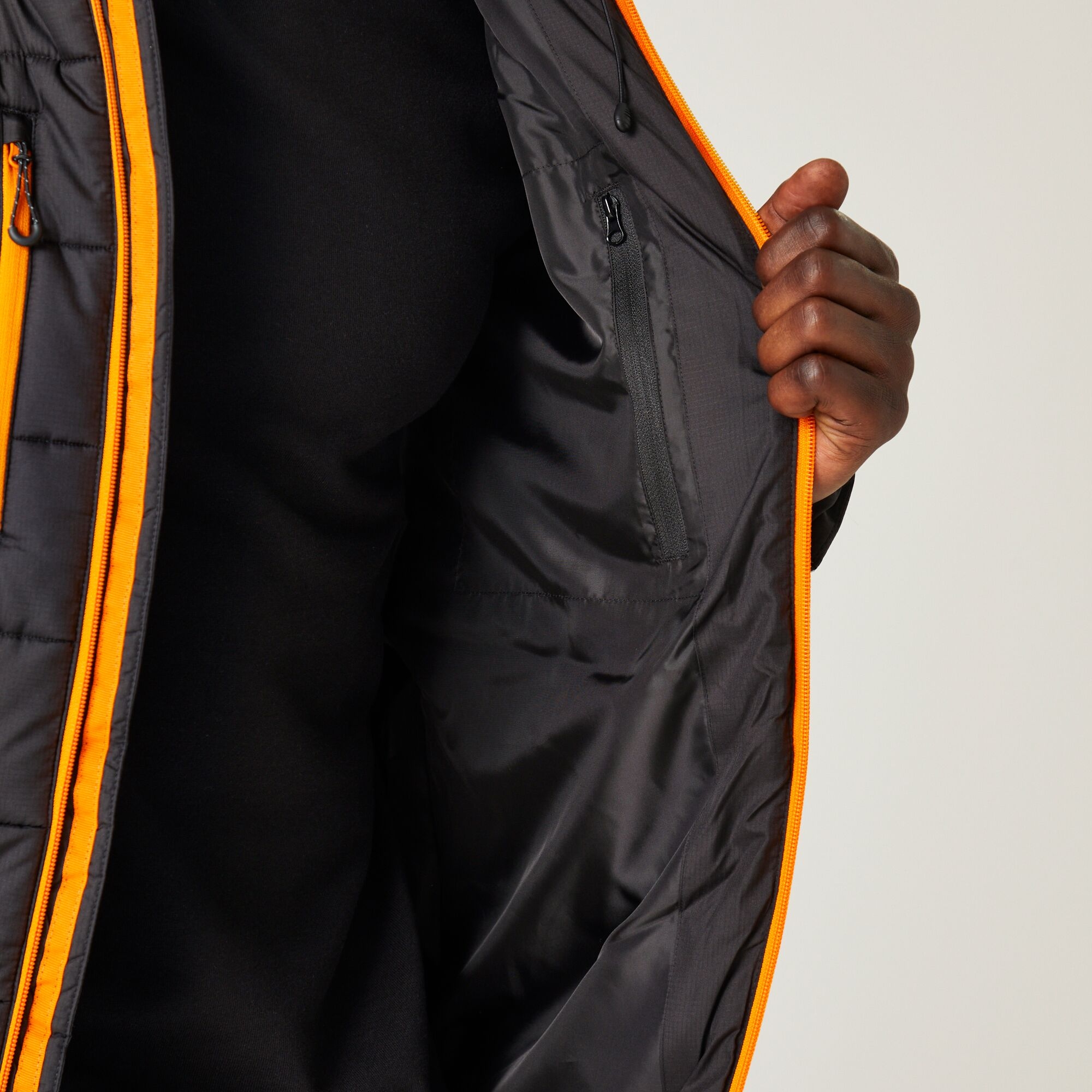 Men's Navigate Thermal Jacket | Black Orange Pop