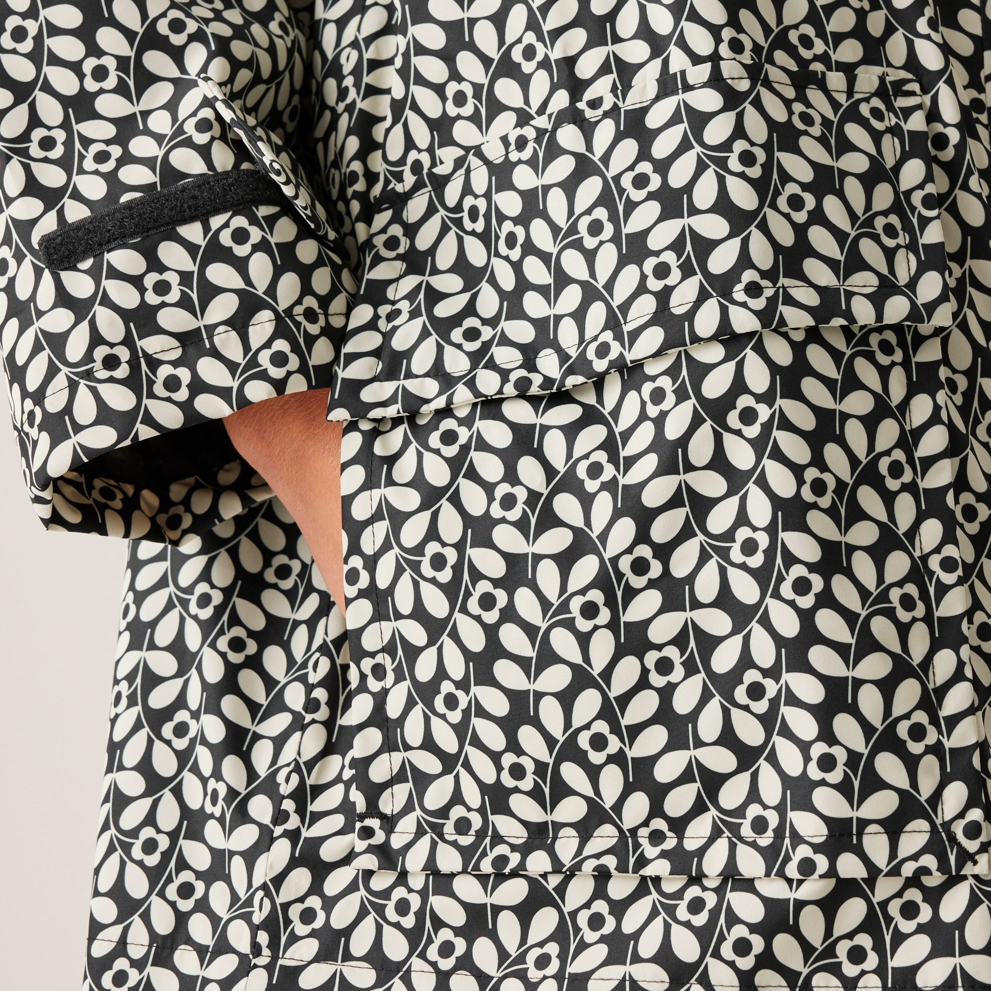 Orla Kiely Swing Waterproof III Jacket | Jasmine Flower Blue