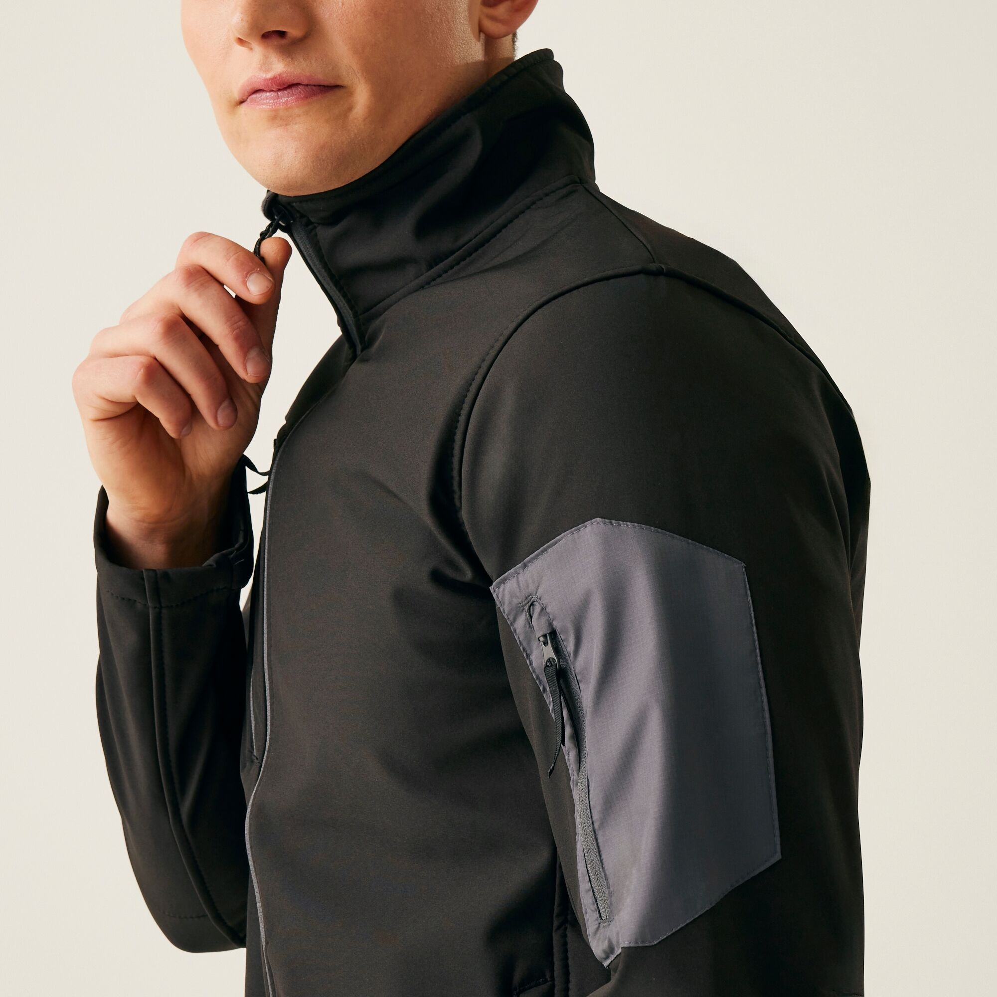 Men's Arcola 3 Layer Membrane Softshell Jacket | Black Seal Grey