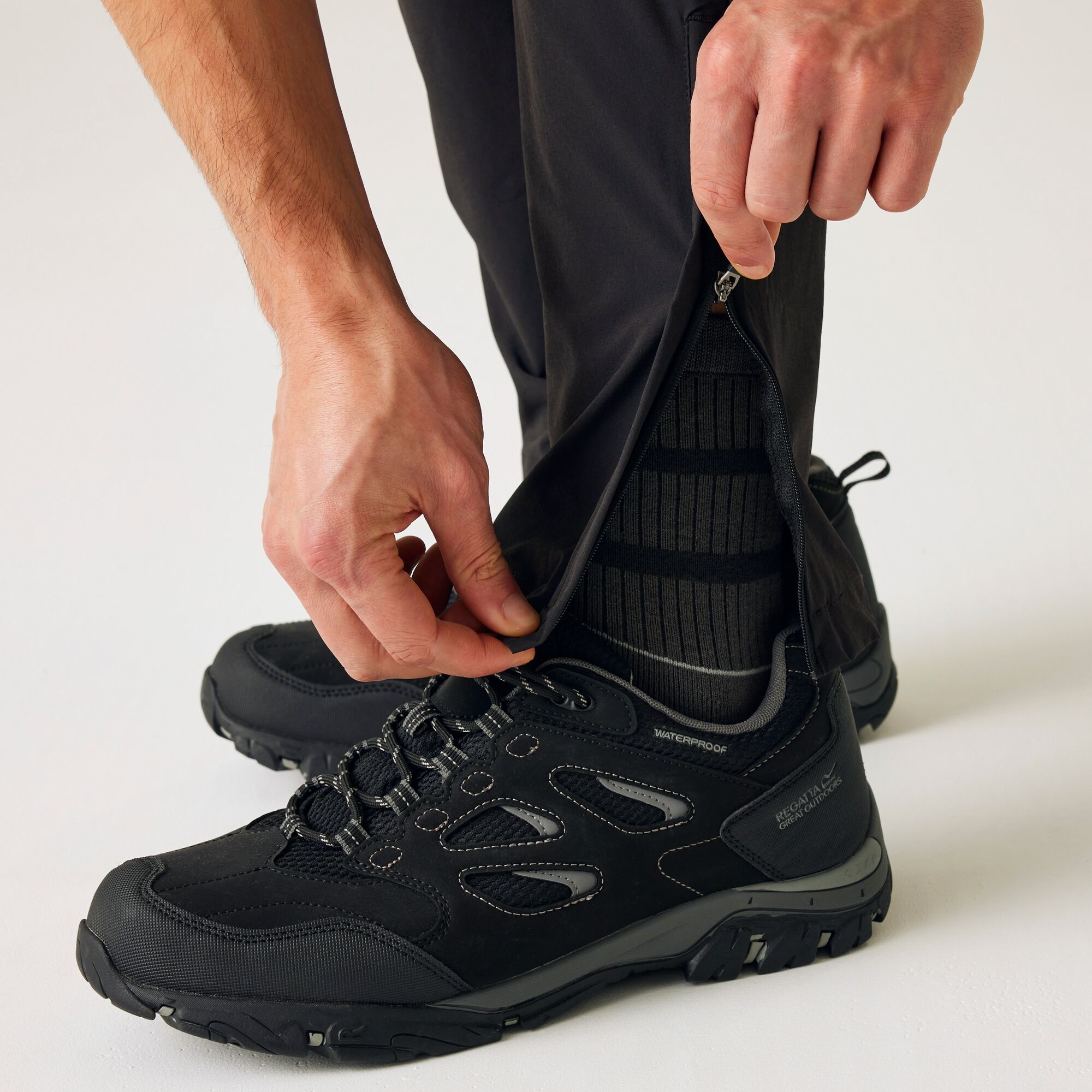 Men's Mountain Zip Off Walking Trousers | Black