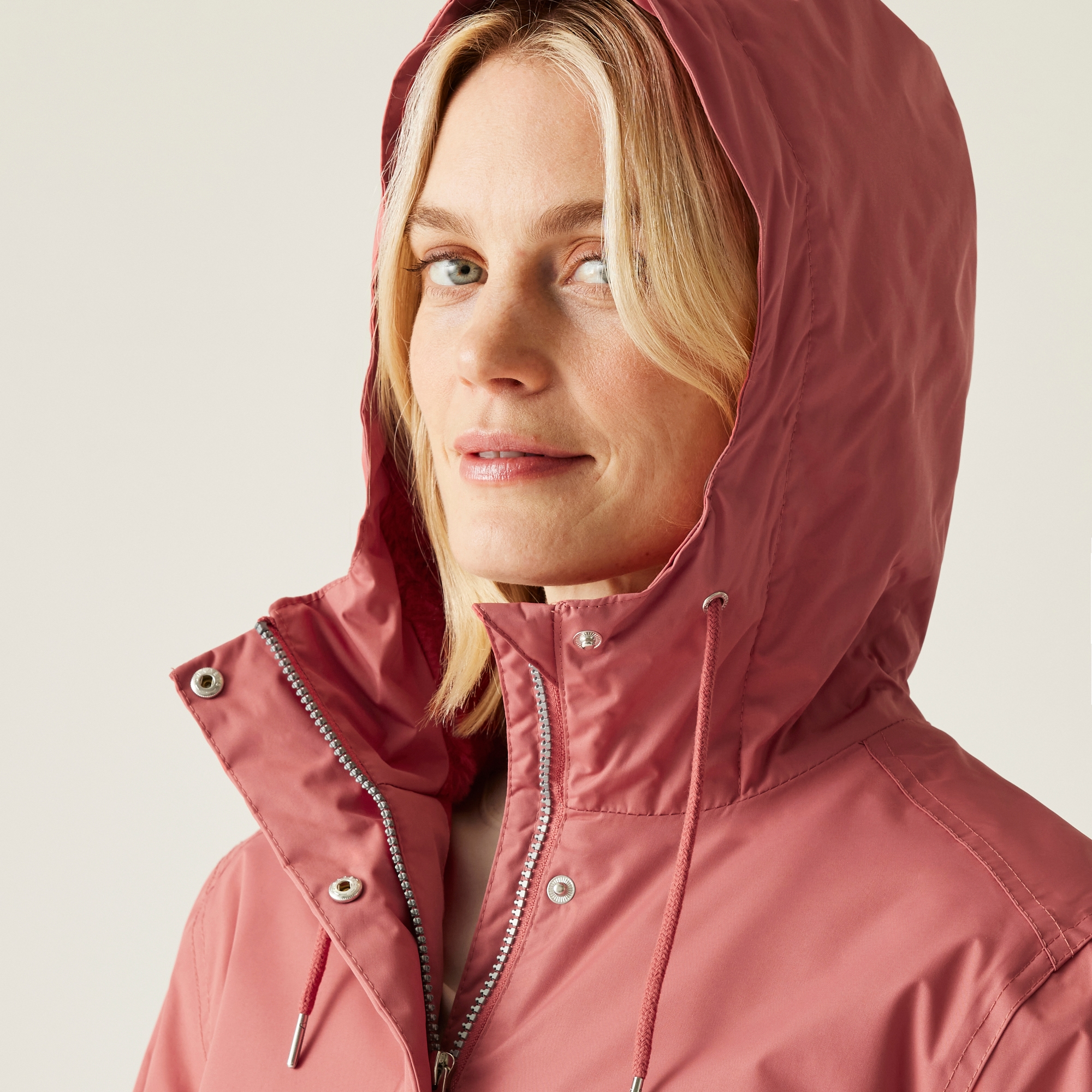 Women's Broadia Waterproof Jacket | Mineral Red