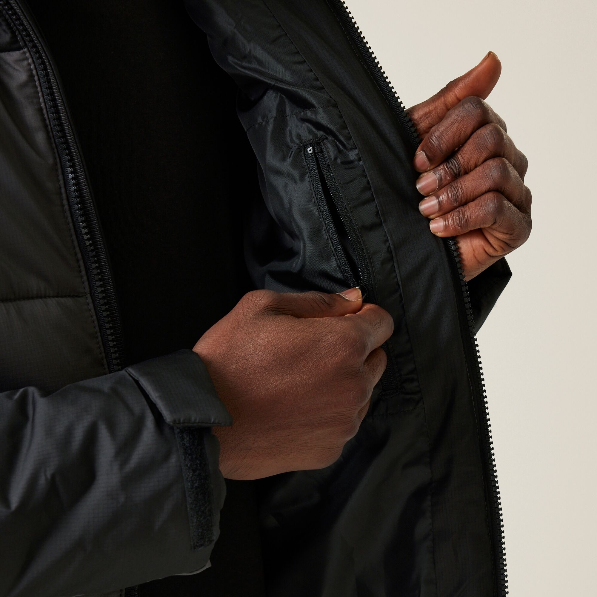 Men's Nevado VII Insulated Padded Jacket | Black Dark Grey
