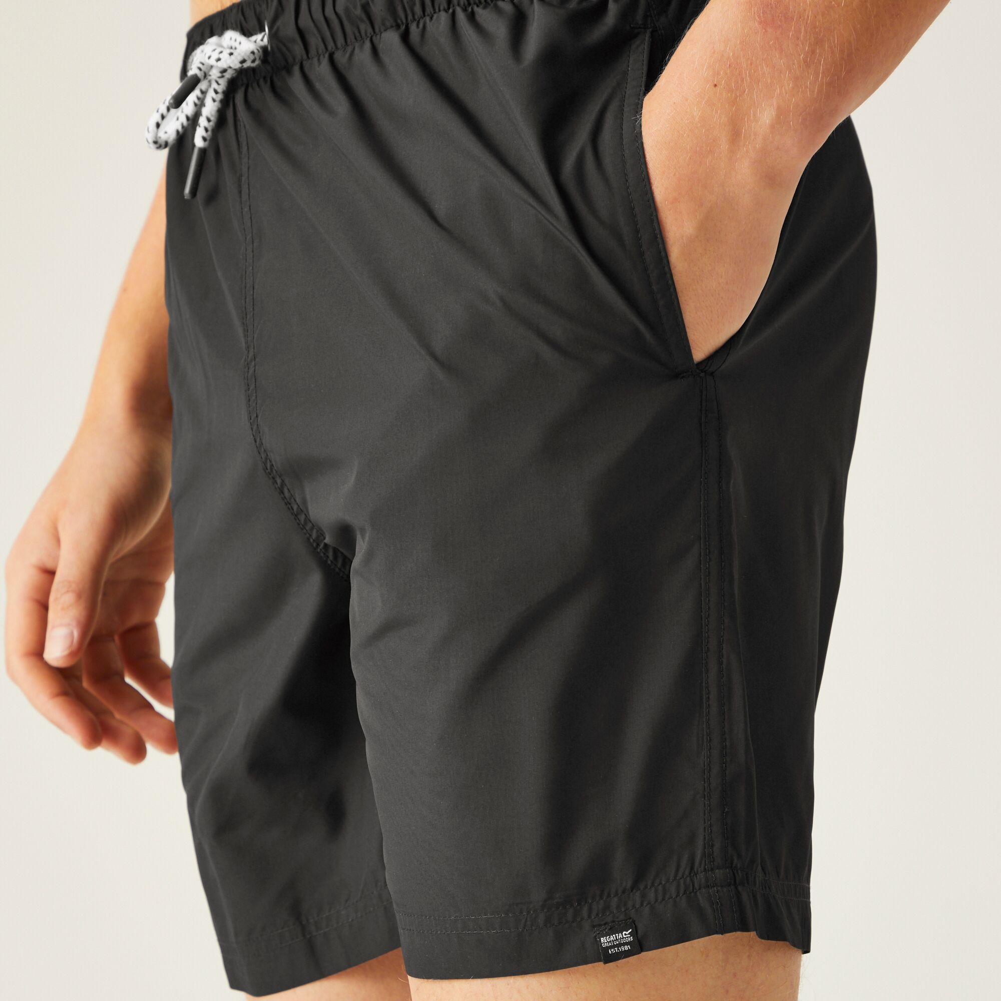Men's Mackleyna Swim Short | Black
