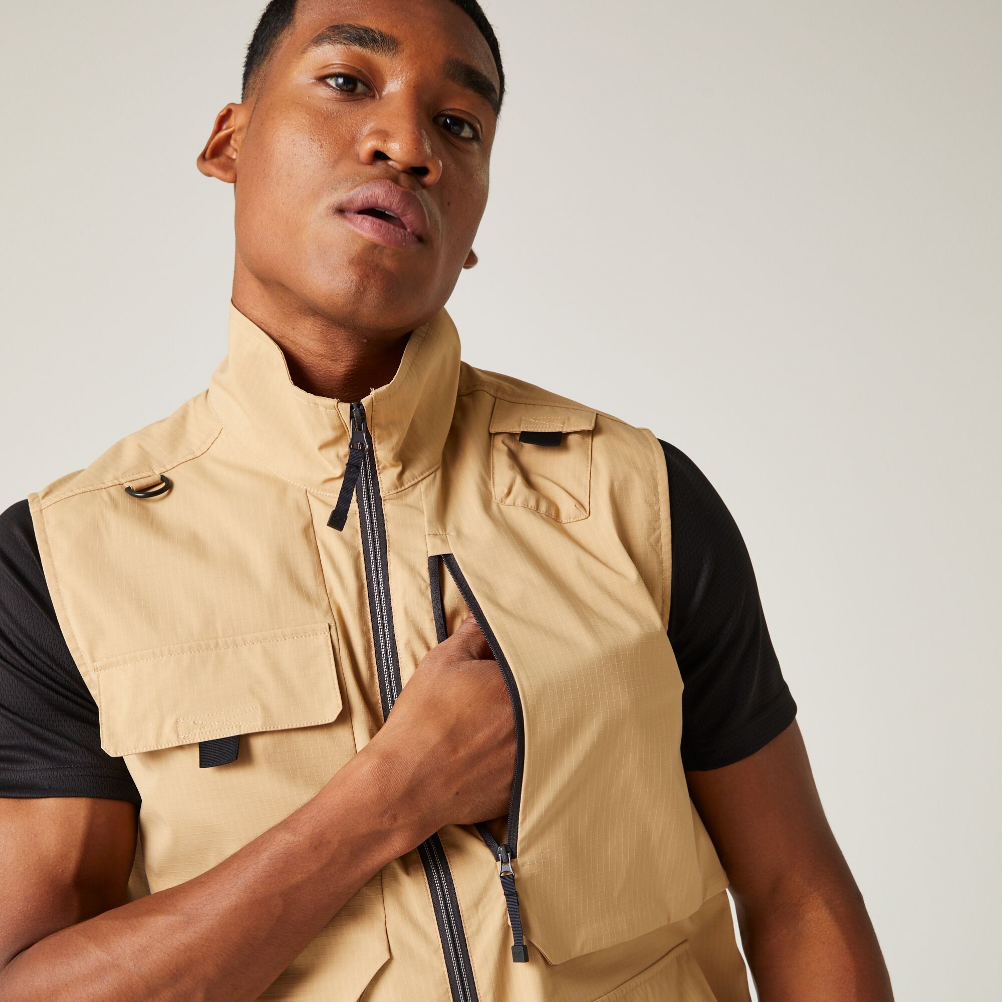 Men's Insect-Repellent Light Pack Away Gilet | Oat