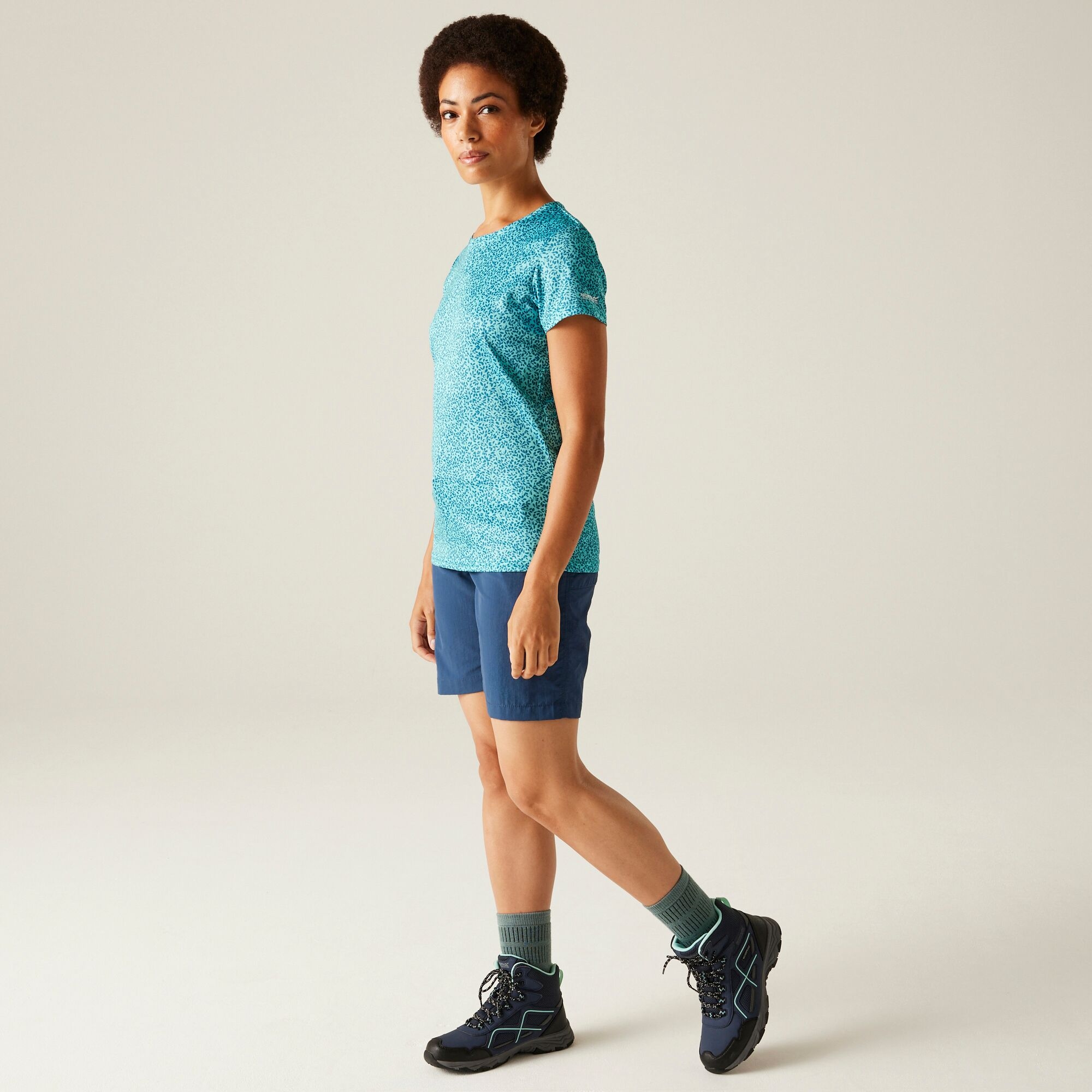 Women's Fingal Edition T-Shirt | Aruba Blue Leaf