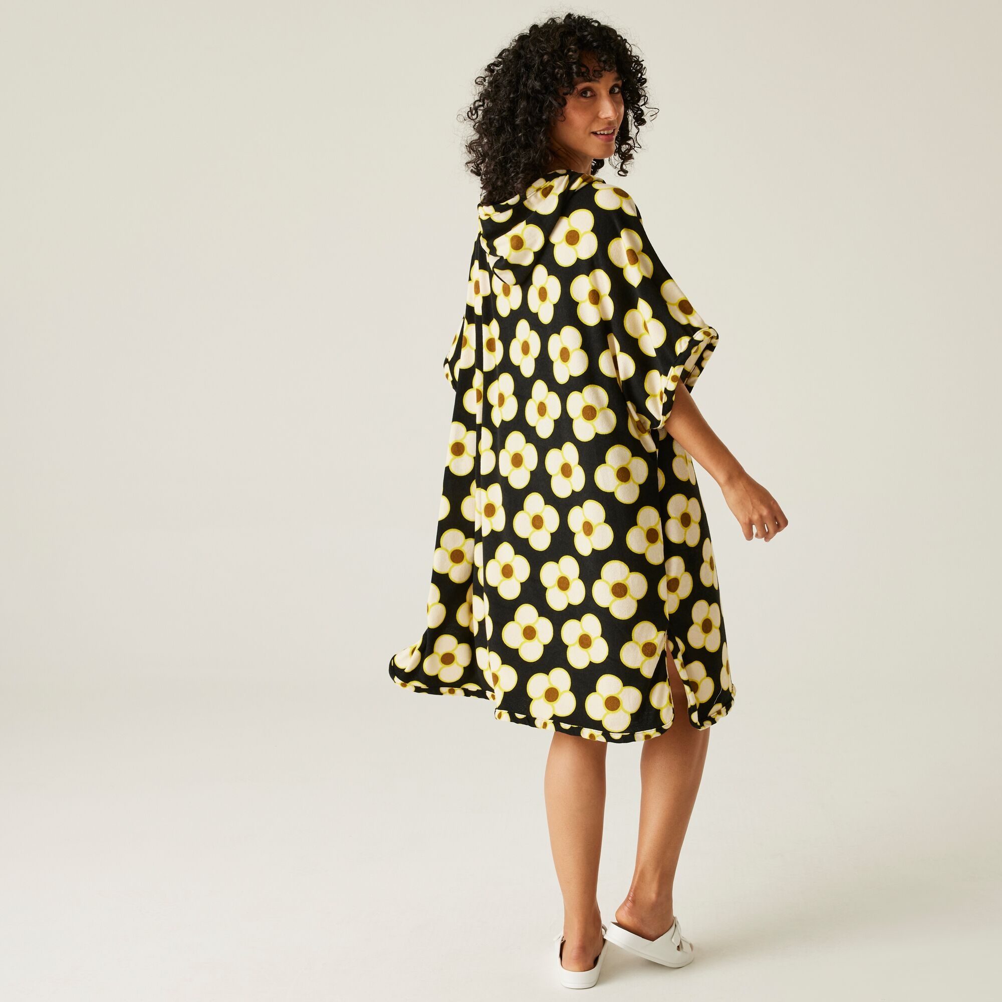 Orla Kiely Towelling II Robe | Spinning Flower Black