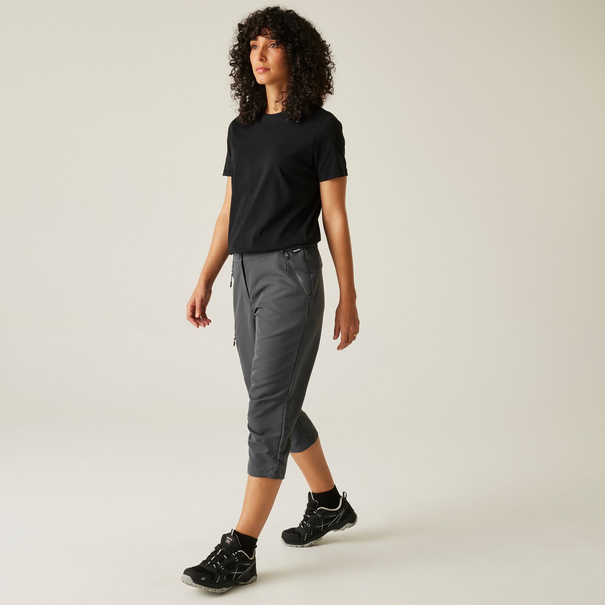 Women's Chaska III Capri Walking Trousers | Seal Grey