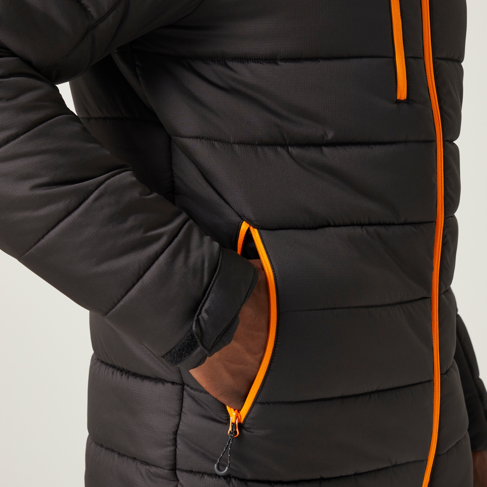 Men's Navigate Thermal Jacket | Black Orange Pop