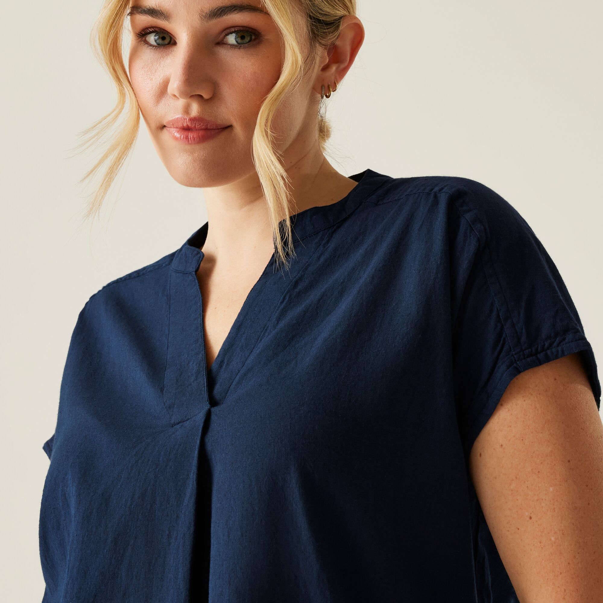 Women's Rianne V Neck Shirt | Navy