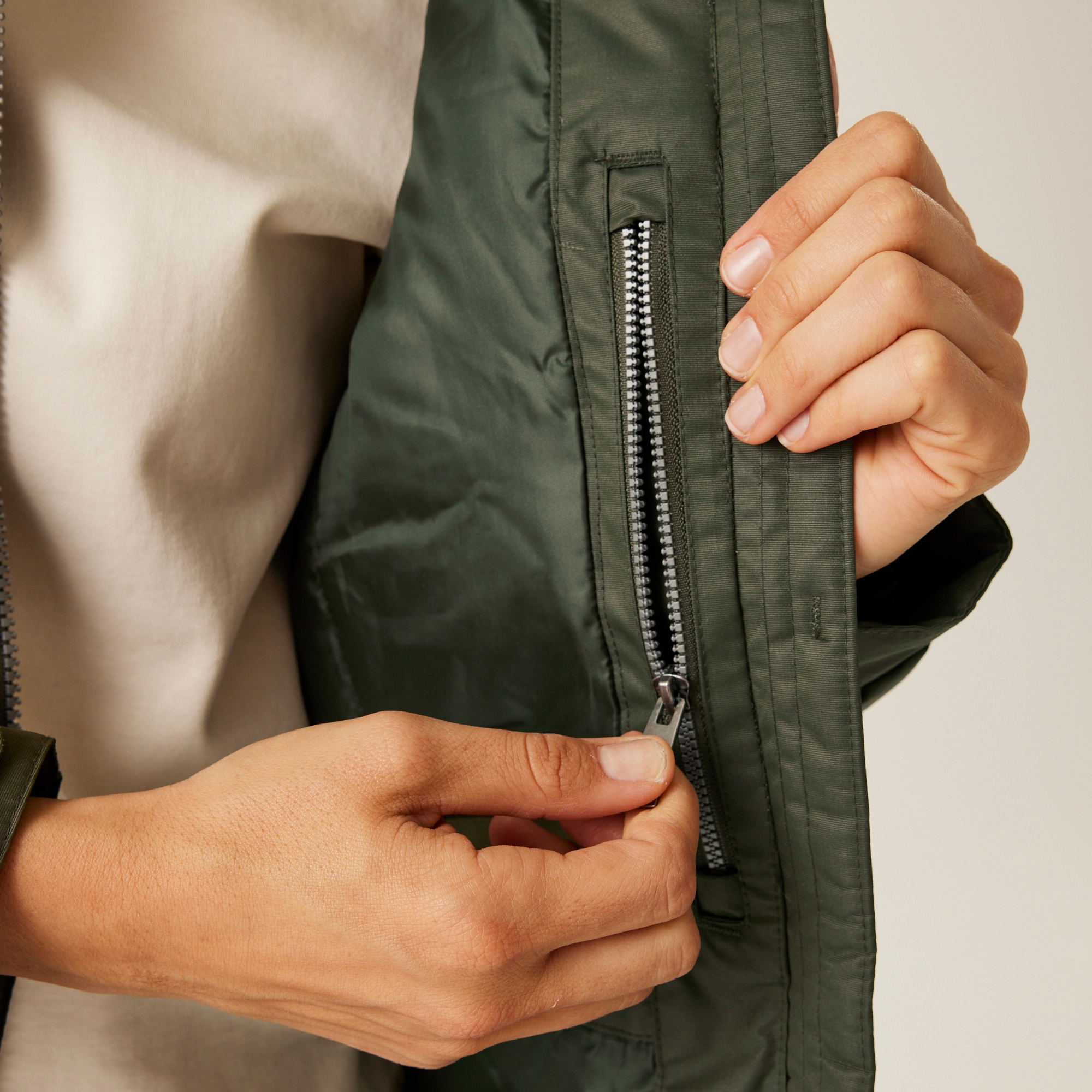 Women's Romine II Waterproof Parka Jacket | Dark Khaki Black