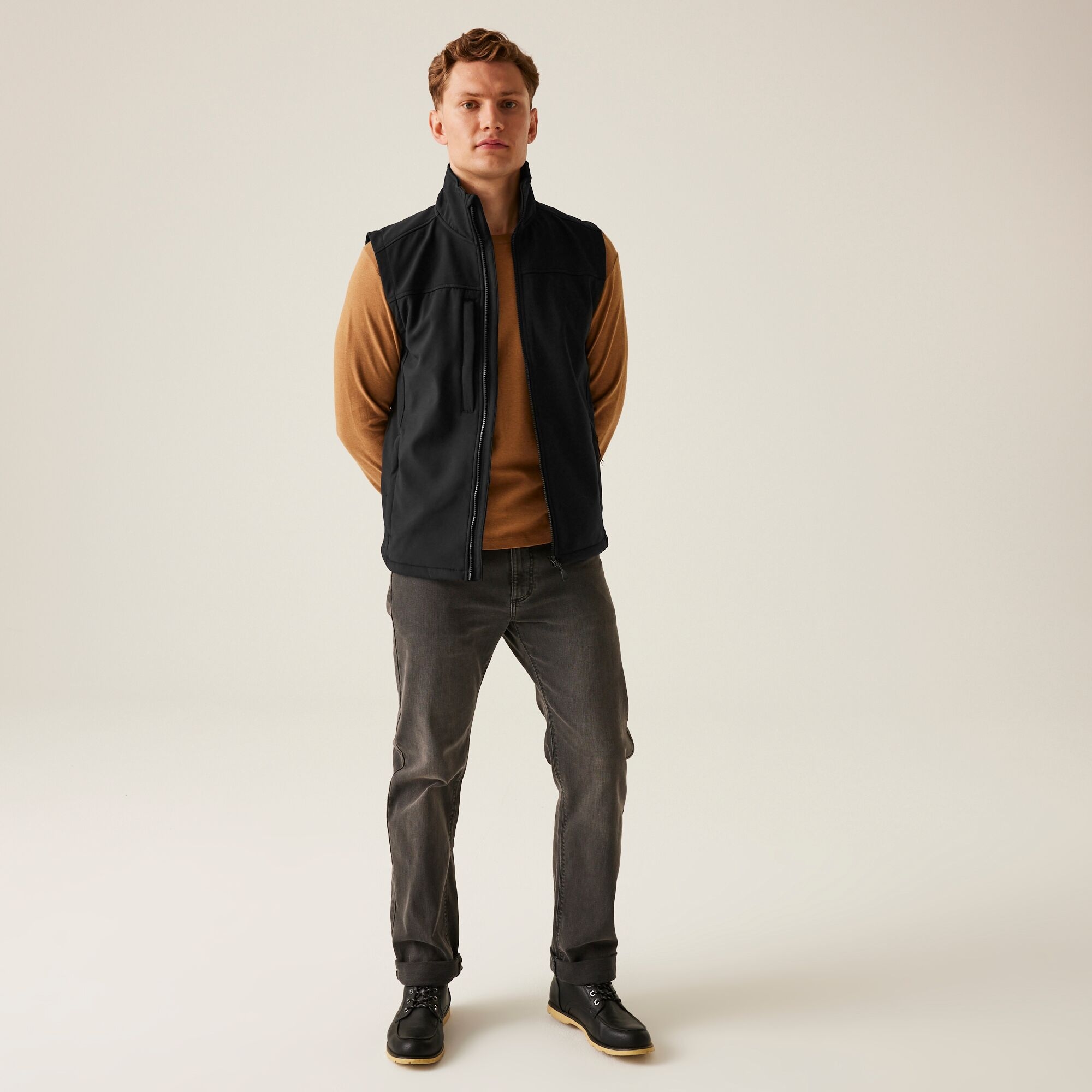 Men's Flux Softshell Bodywarmer | Black