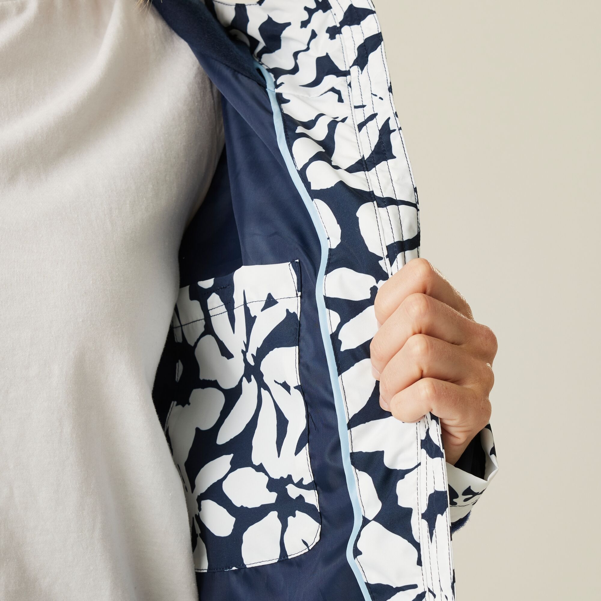 Women's Bayletta II Waterproof Jacket | Navy White Large Floral