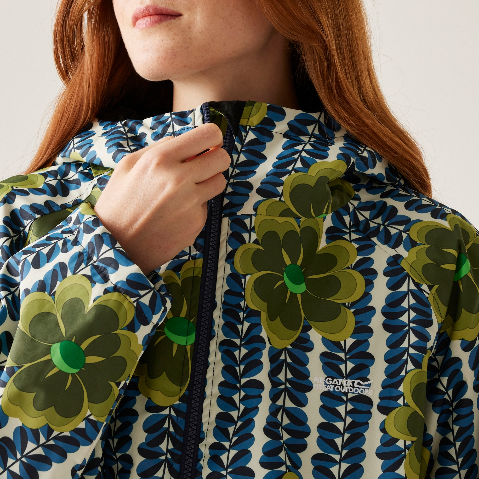 Orla Kiely Waterproof Changing Robe | Lotus Olive