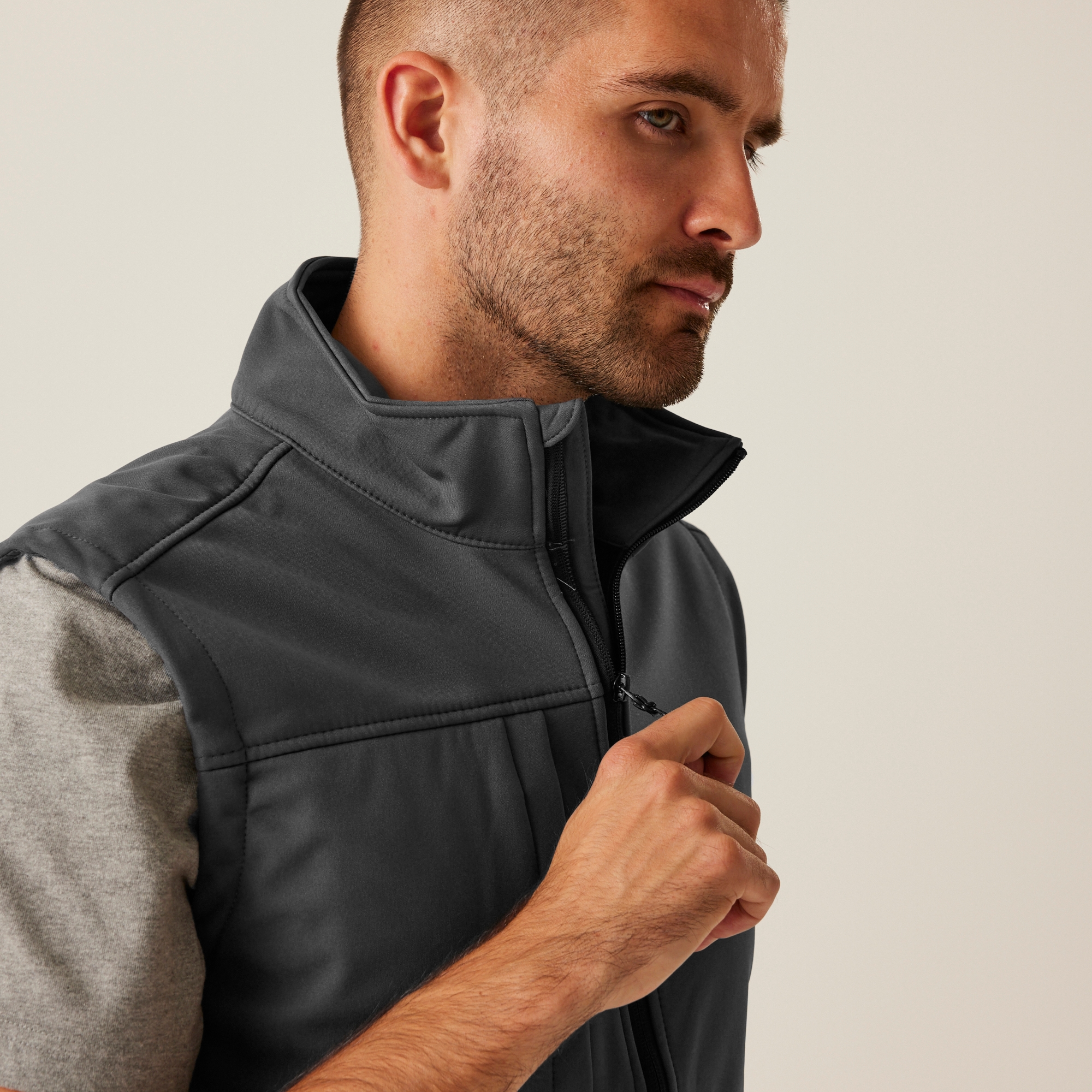Men's Octagon II 3 Layer Softshell Bodywarmer | Seal Grey Black