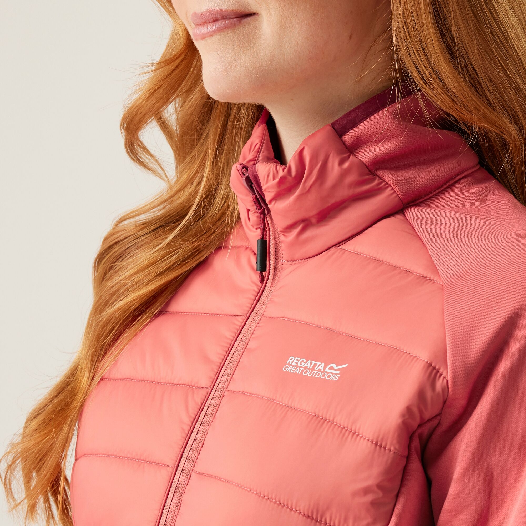 Women's Clumber V Hybrid Jacket | Mineral Red Rumba Red