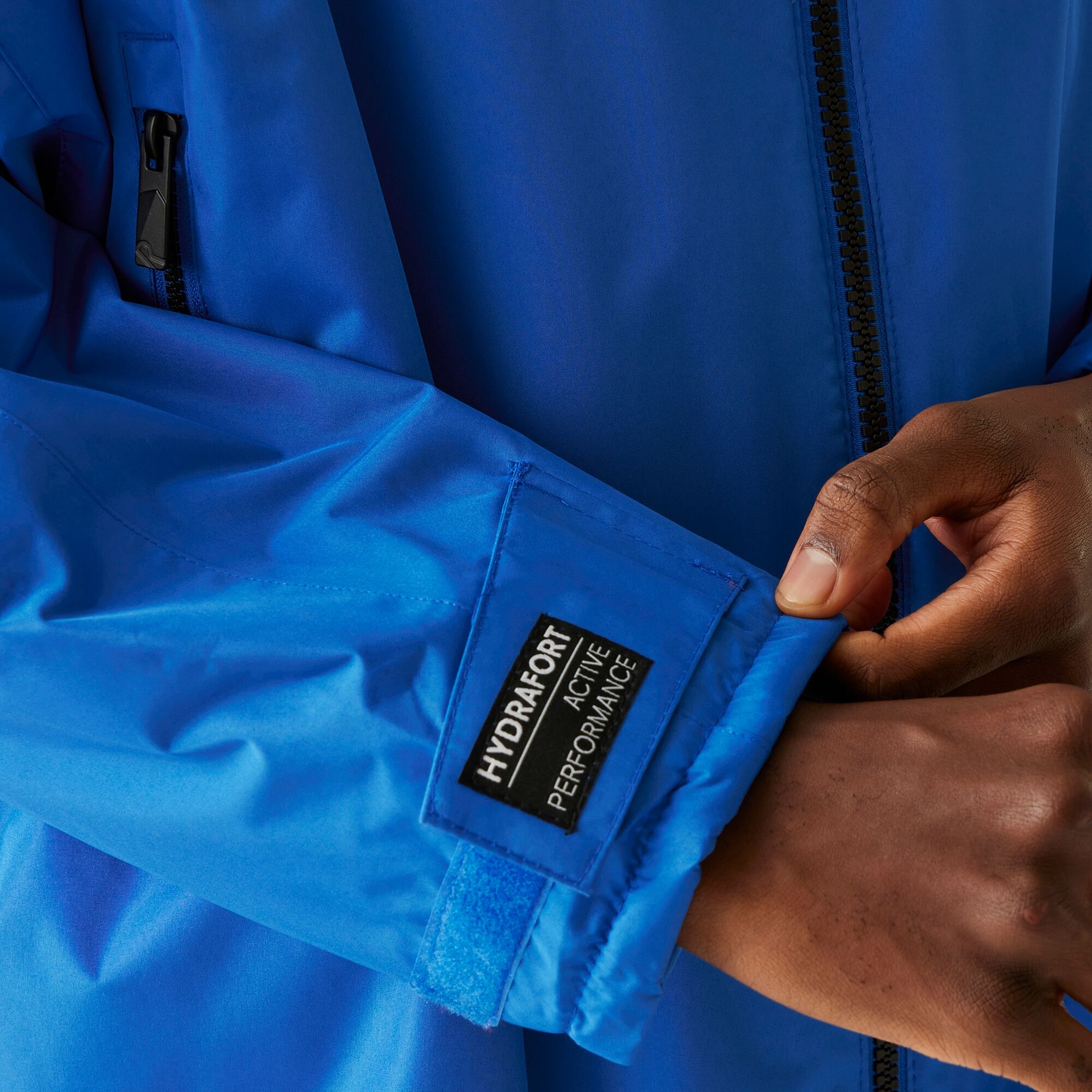 Adult's Waterproof Changing Robe | Oxford Blue