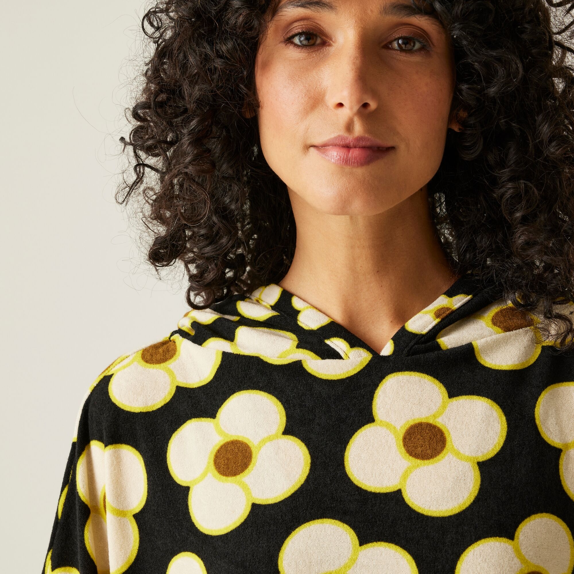 Orla Kiely Towelling II Robe | Spinning Flower Black