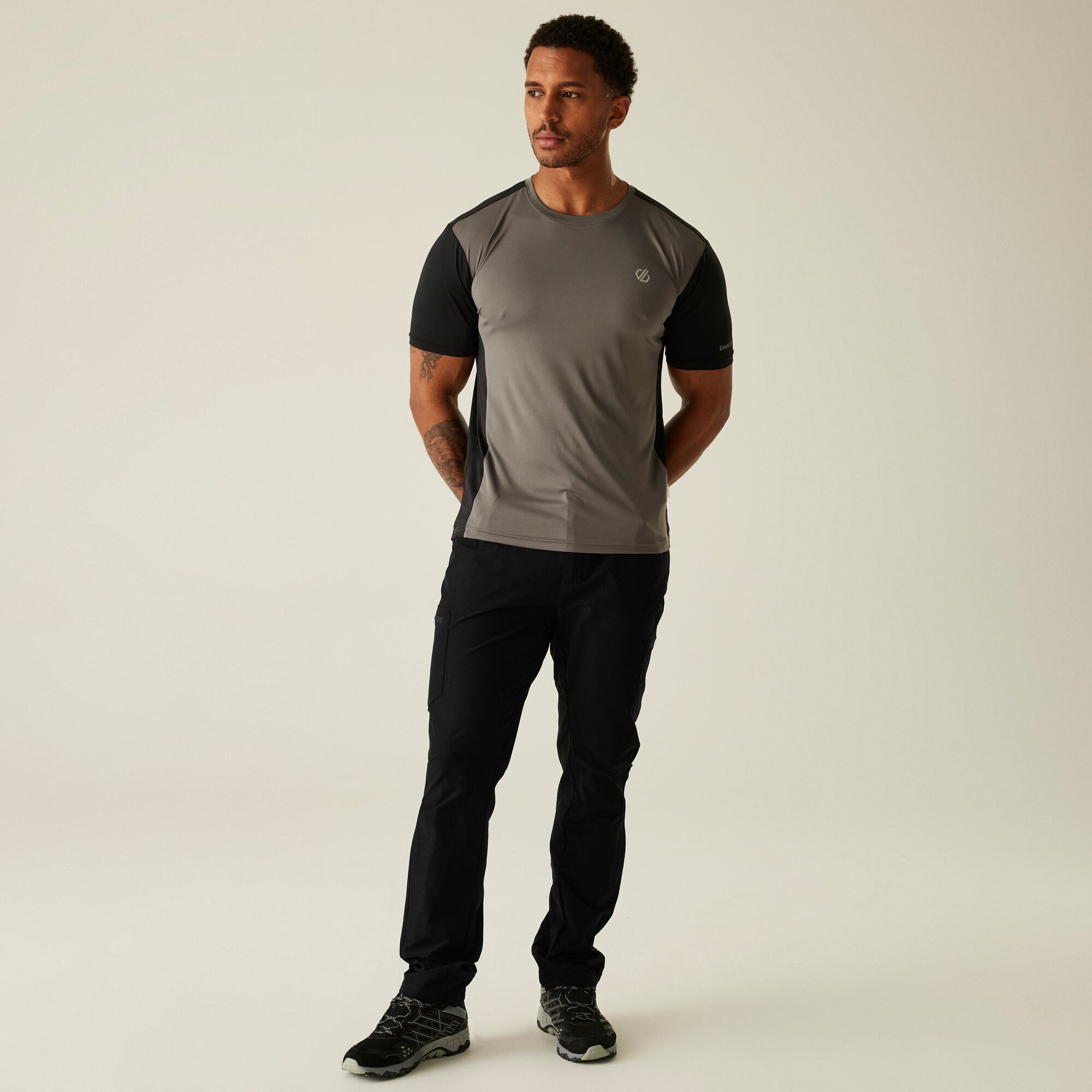 Men's Tuned In II Multi-Pocket Walking Trousers | Black